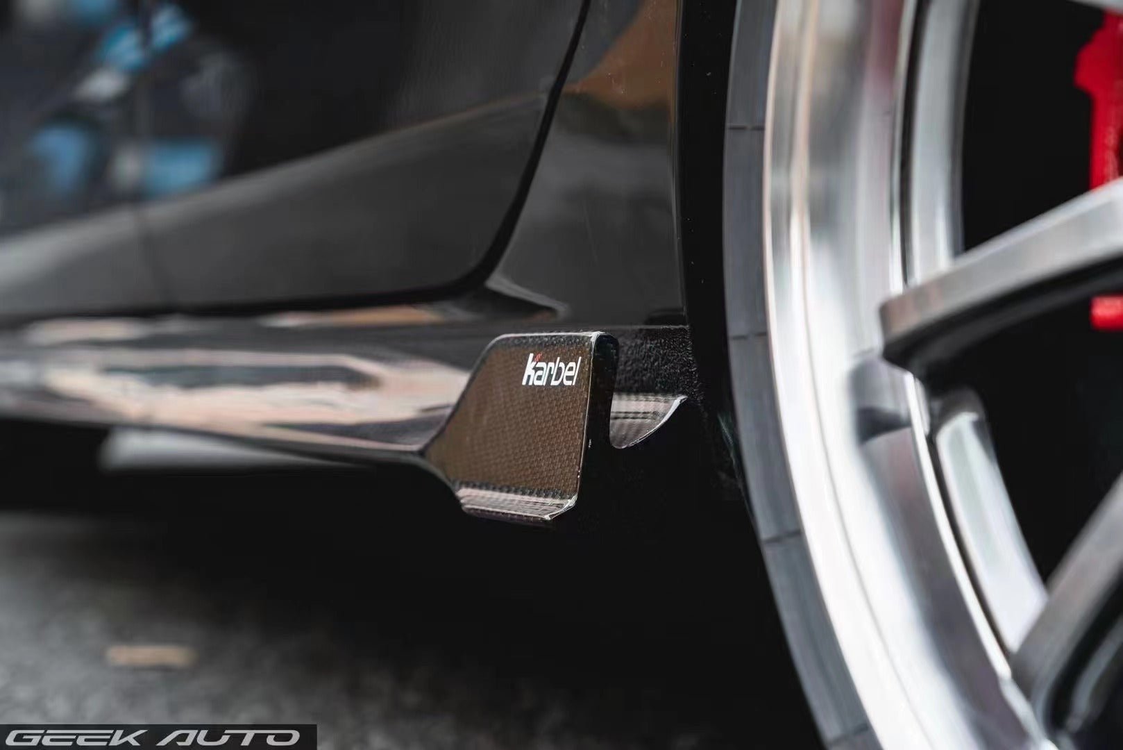 KARBEL - VOLKSWAGEN GTI MK8 DRY CARBON FIBRE FULL BODY KIT