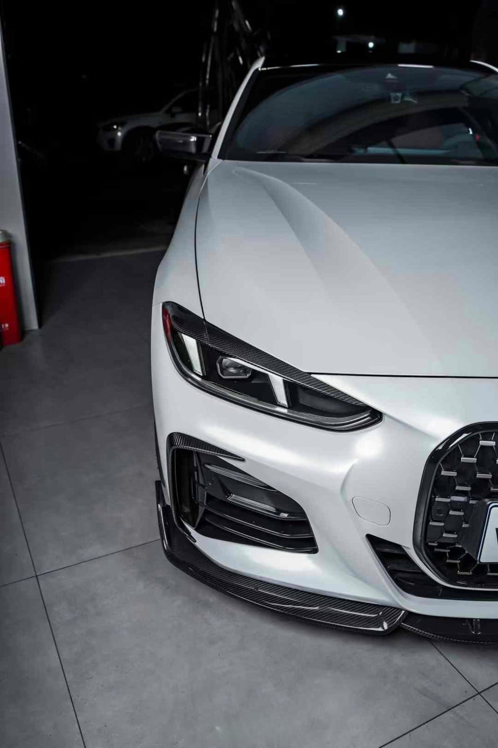 M47 - BMW 4 SERIES G22 / G23 DRY CARBON FIBRE HEADLIGHT EYEBROWS