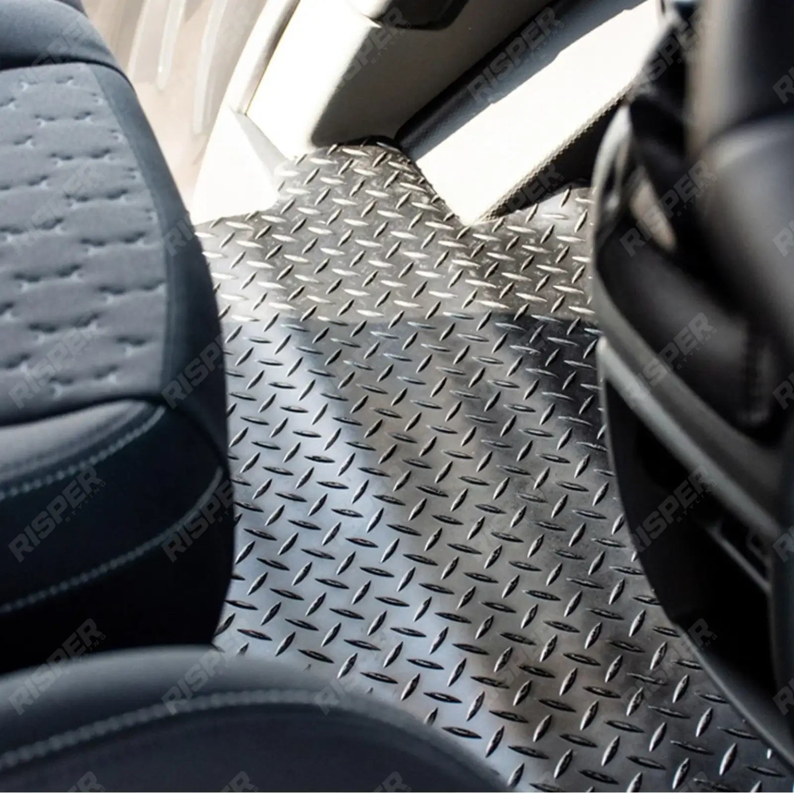 Manual 1PC Tailored Fit Rubber Mat For Volkswagen Transporter T7 2024 On