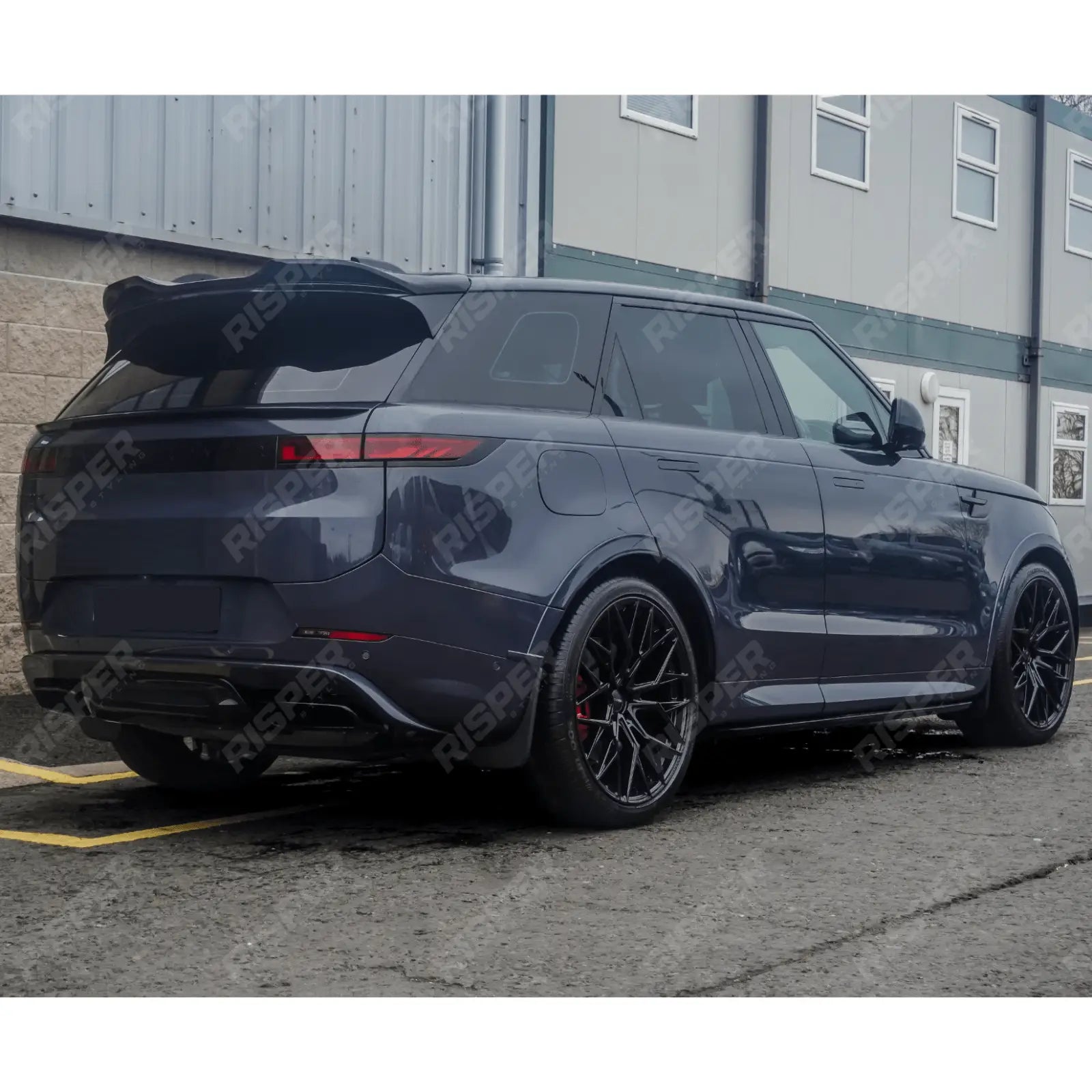 Mid Spoiler In Gloss Black For Range Rover Sport 2023 On