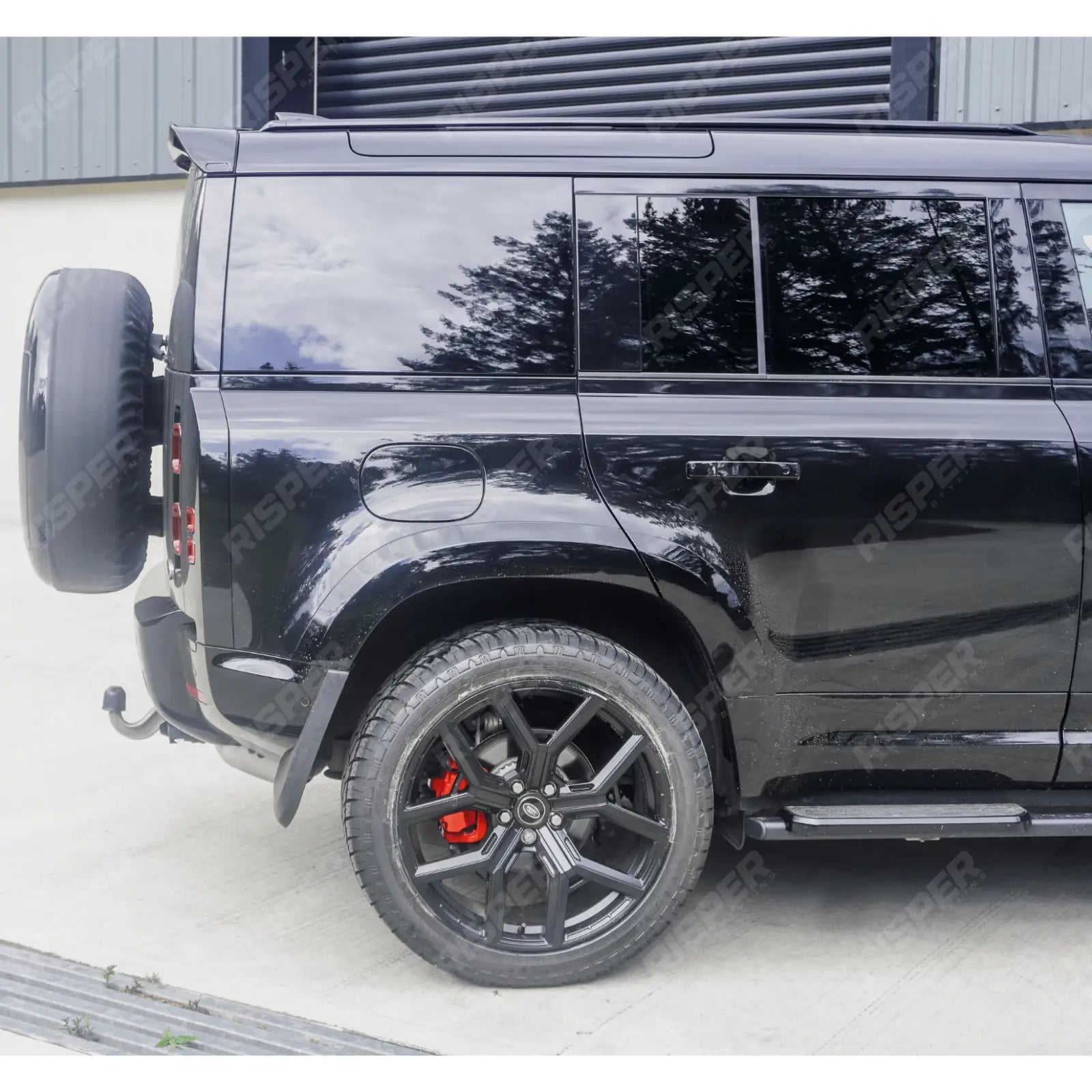 STX Style Roof Rail Pair in Black For Land Rover Defender 110/130 L663 2020 On