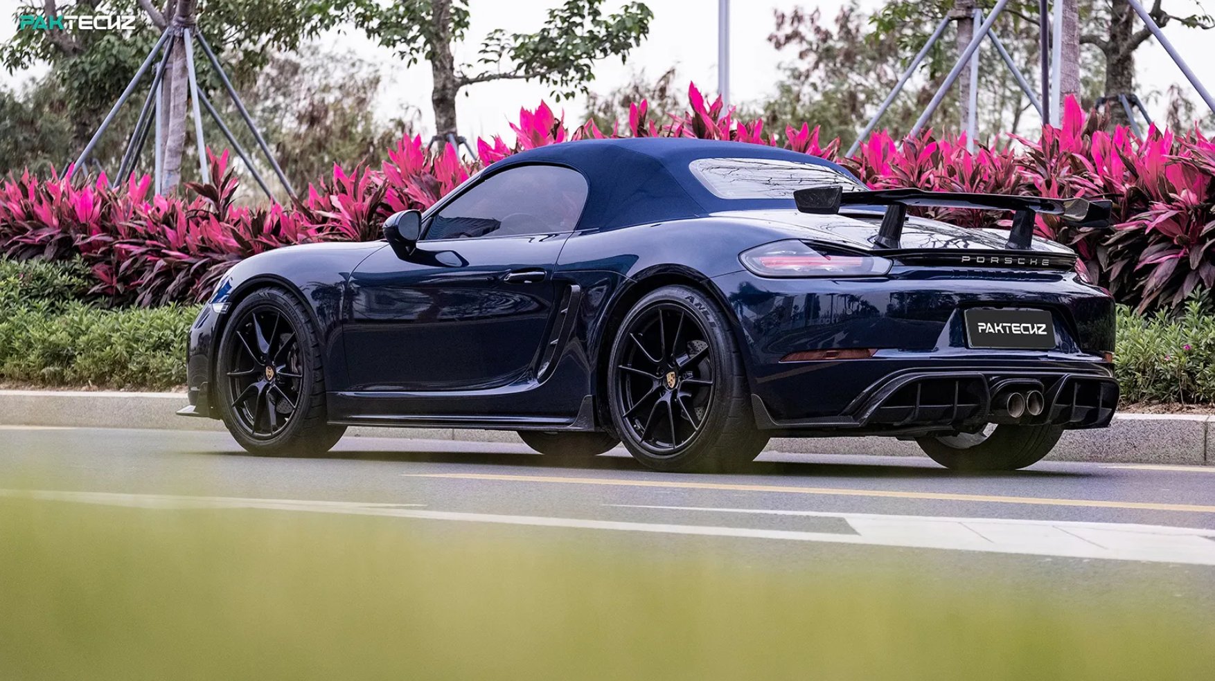 PAKTECHZ - PORSCHE CAYMAN / BOXSTER 718 DRY CARBON FIBRE REAR DIFFUSER