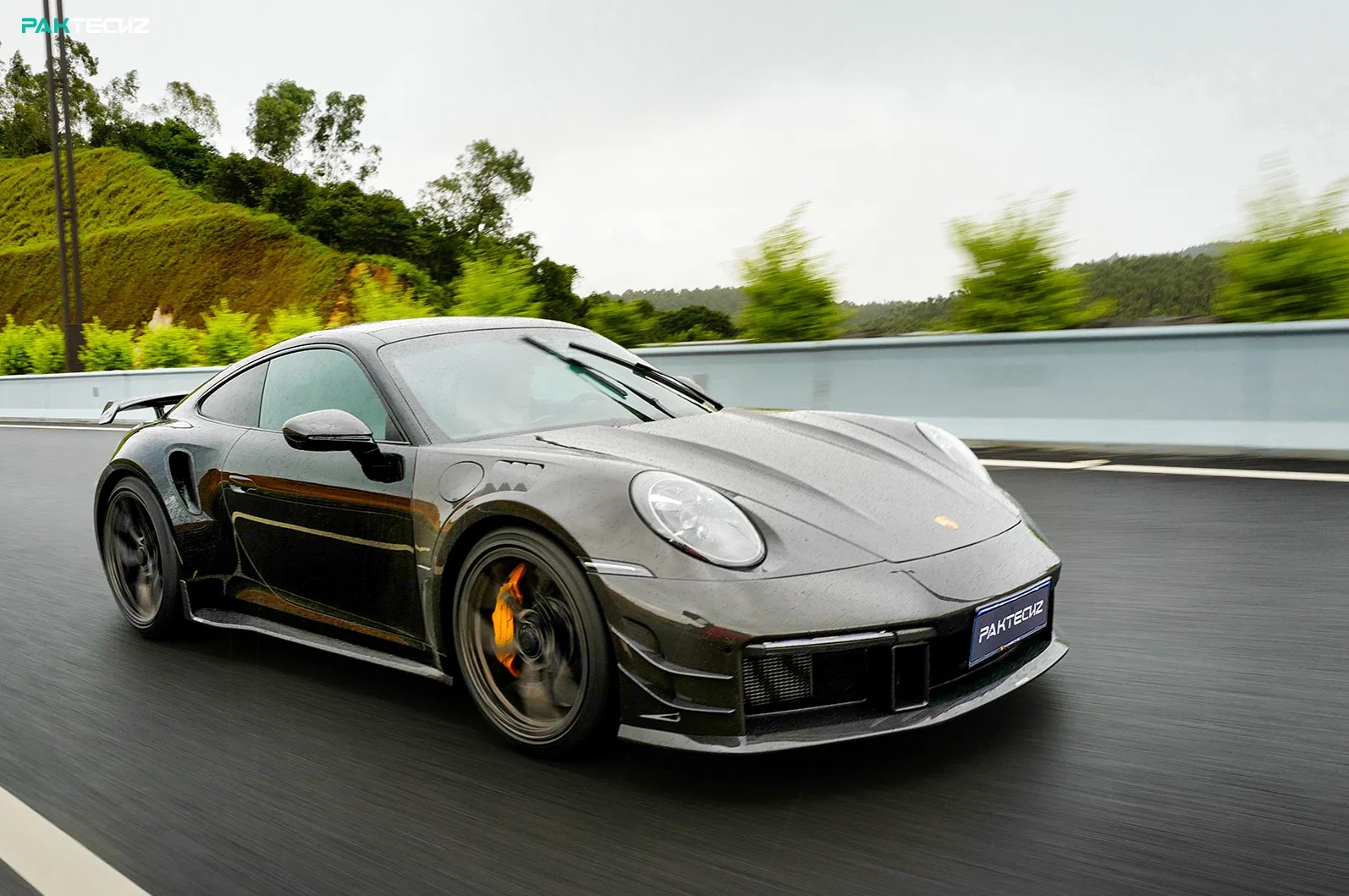 PAKTECKZ - PORSCHE 992 TURBO S DRY CARBON FIBRE FRONT BUMPER