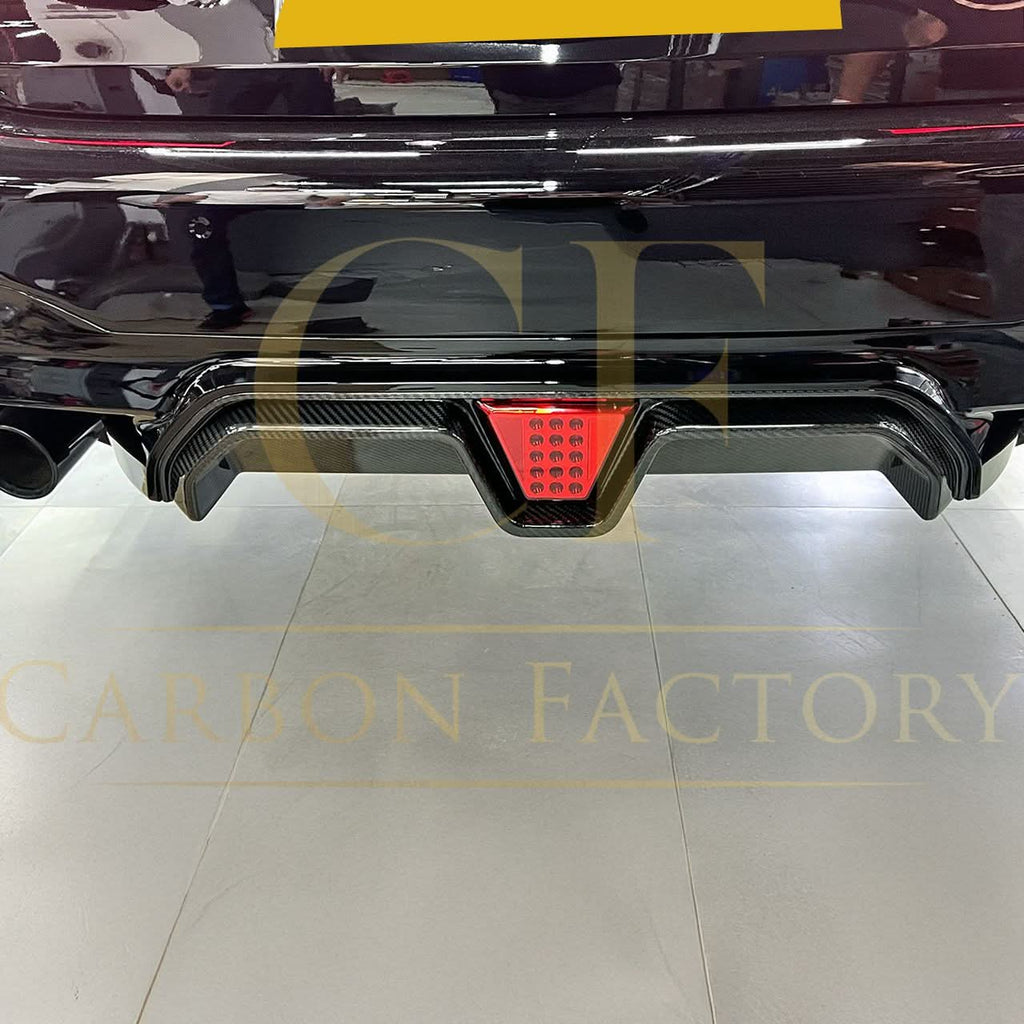 CS Style with LED Pre-Preg Carbon Fibre Rear Diffuser for BMW F90 M5 17-24