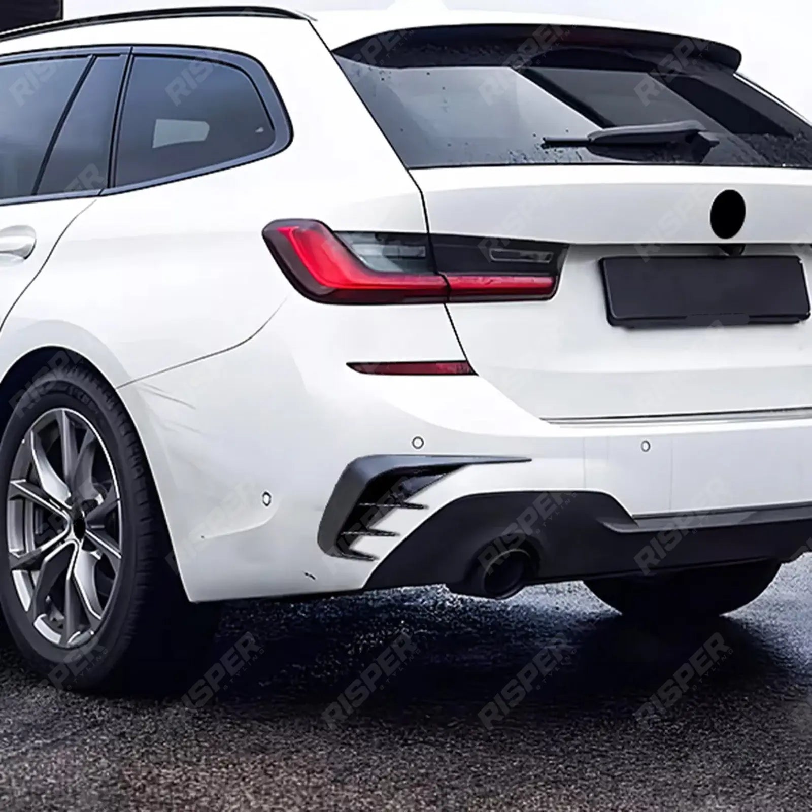 REAR BUMPER SPORT VENTS IN GLOSS BLACK For BMW 3 SERIES TOURING G21 2019-2022 -