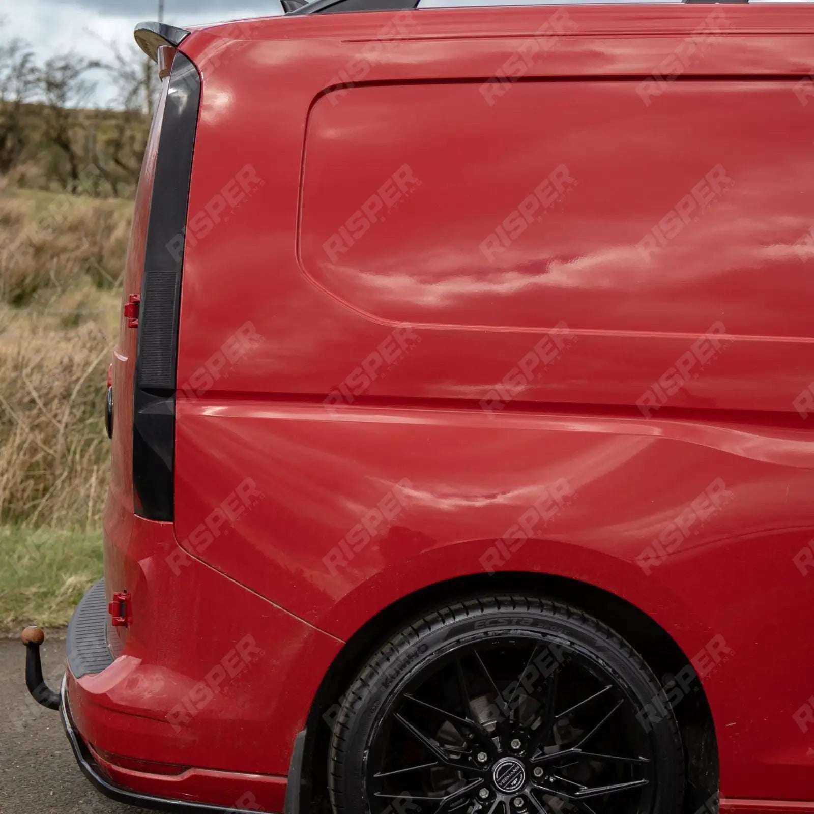 Rear Spoiler Barn Door in Gloss Black For Volkswagen Caddy MK5 2021+