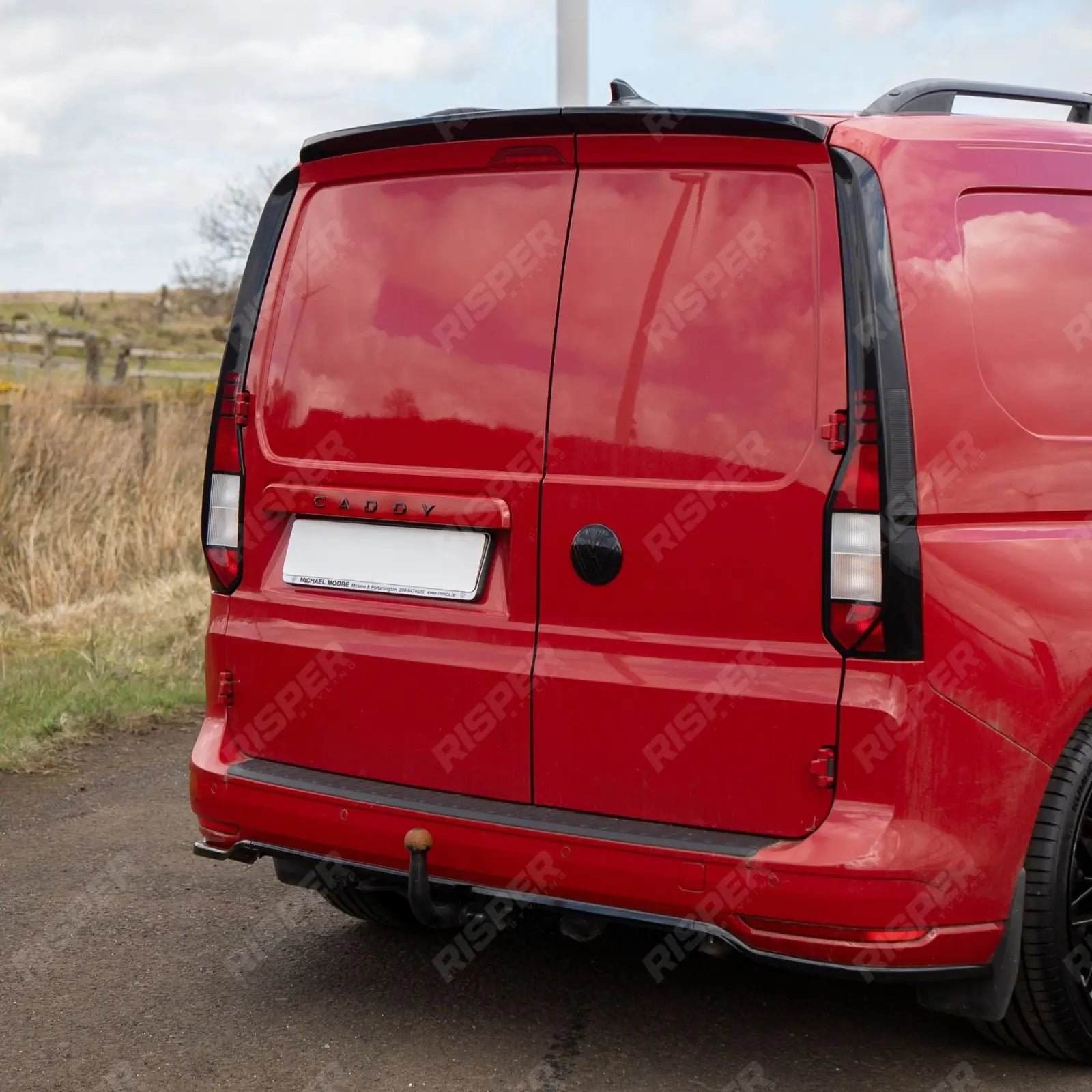 Rear Spoiler Barn Door in Gloss Black For Volkswagen Caddy MK5 2021+