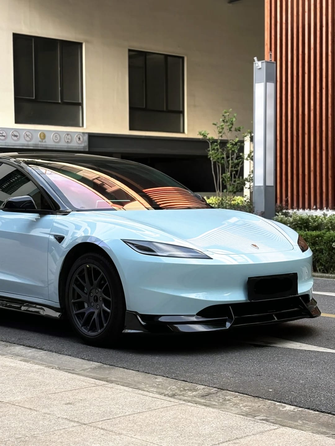 REVSTANCE - TESLA MODEL 3 FACELIFT 2024+ ABS PLASTIC GLOSS BLACK BODY KIT