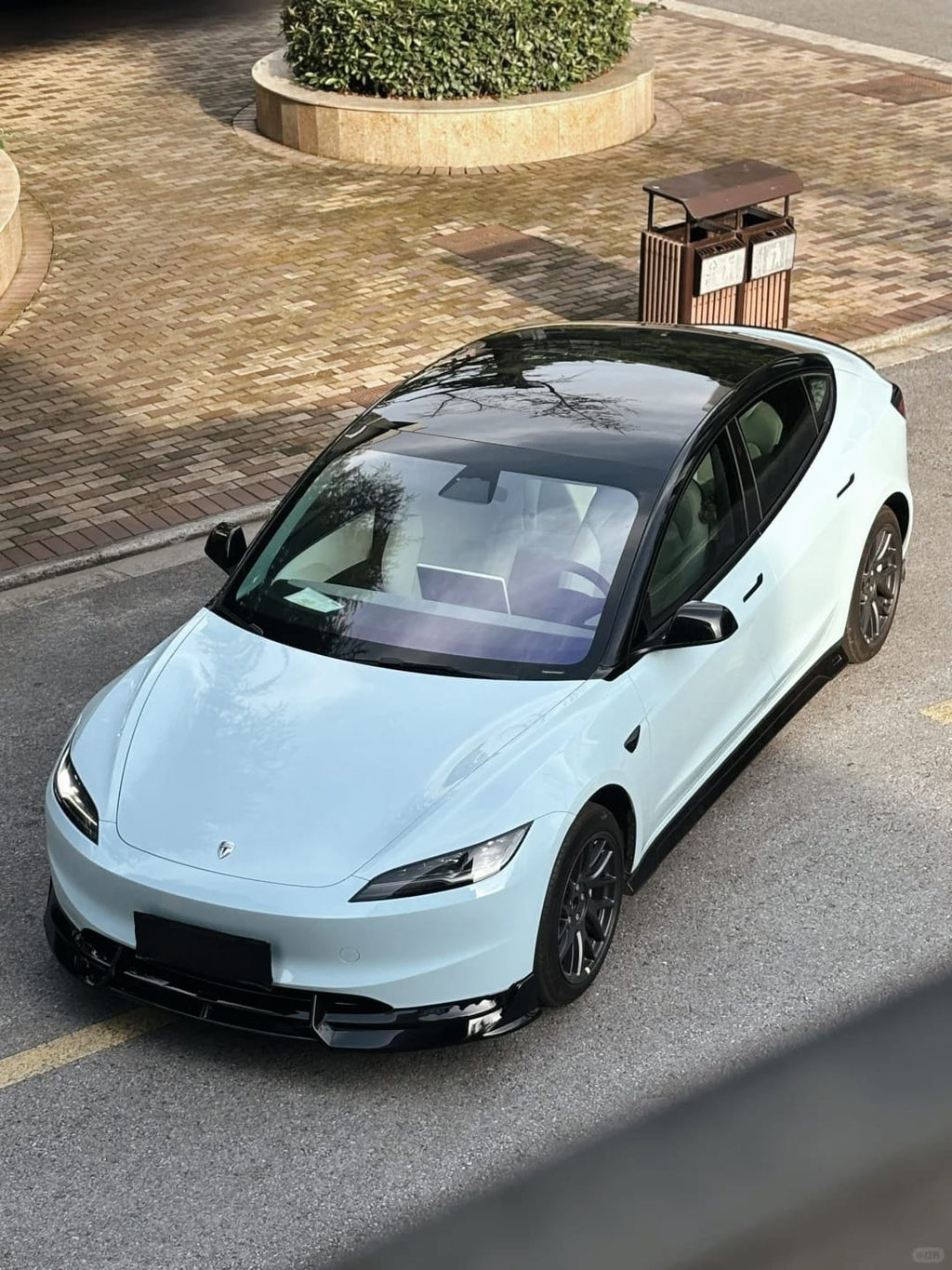 REVSTANCE - TESLA MODEL 3 FACELIFT 2024+ ABS PLASTIC GLOSS BLACK BODY KIT