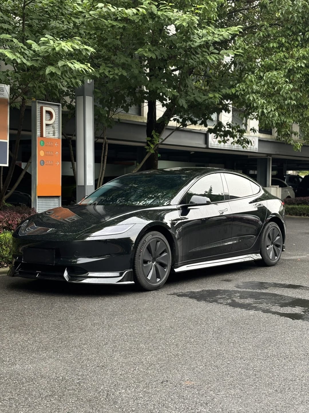 REVSTANCE - TESLA MODEL 3 FACELIFT 2024+ ABS PLASTIC GLOSS BLACK BODY KIT