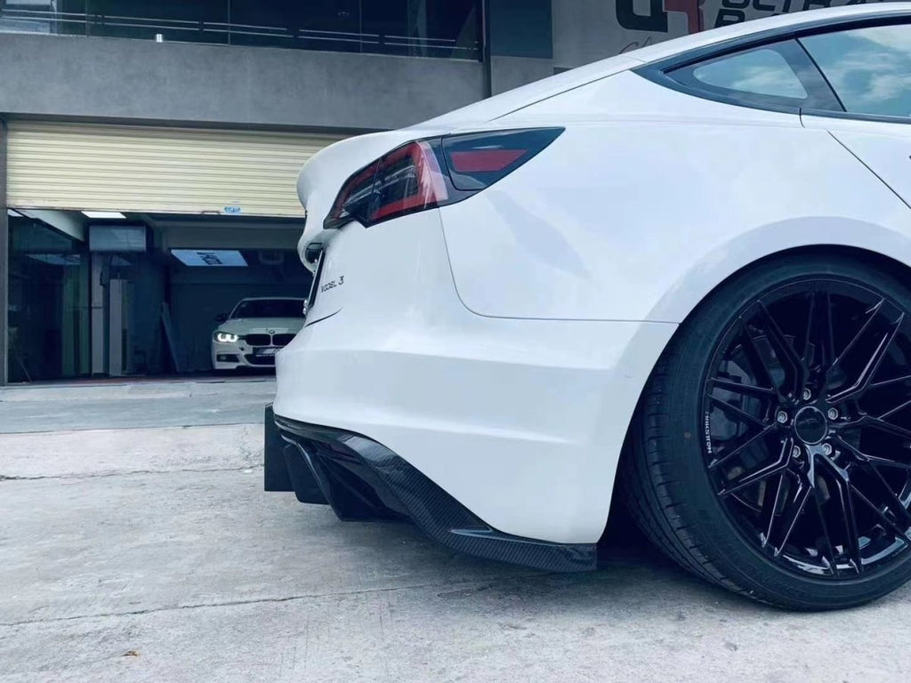 ROBOT - TESLA MODEL 3 CRYPTON CARBON FIBRE FULL BODY KIT