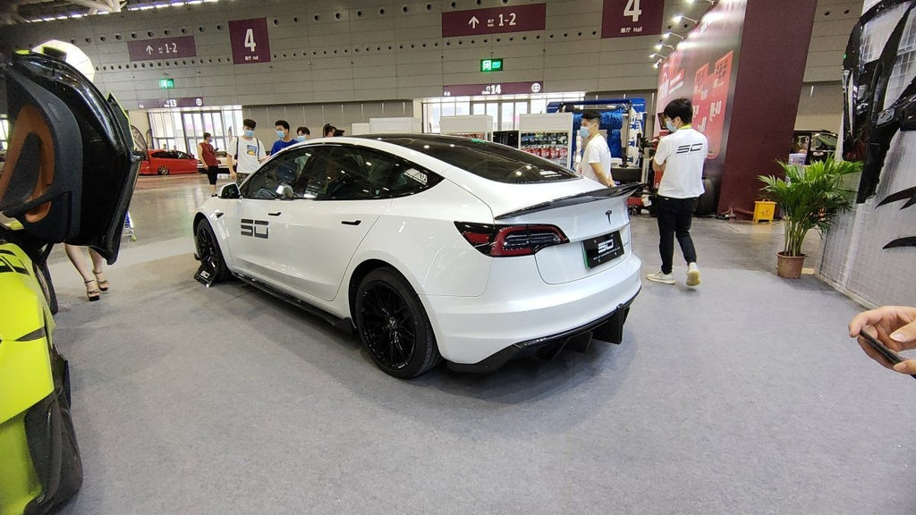 ROBOT - TESLA MODEL 3 CRYPTON CARBON FIBRE FULL BODY KIT