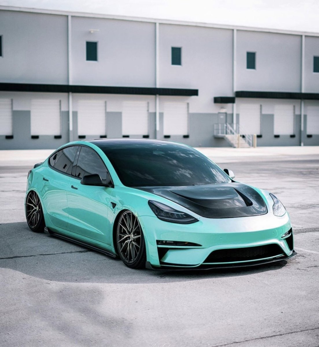 ROBOT - TESLA MODEL 3 CRYPTON CARBON FIBRE FULL BODY KIT