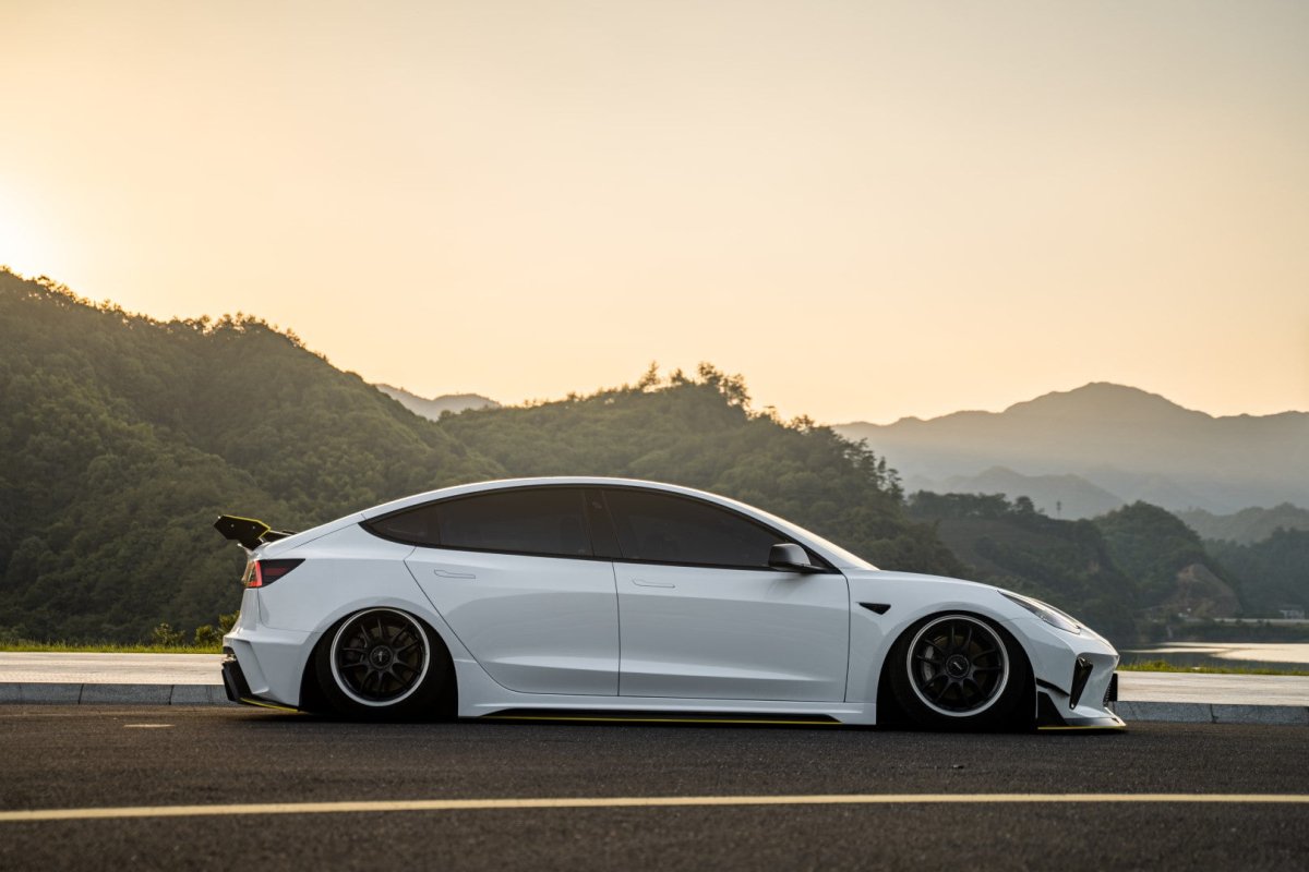 ROBOT - TESLA MODEL 3 HACKER NARROW BODY REAR BUMPER AND REAR DIFFUSER