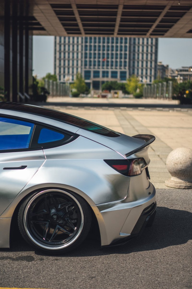 ROBOT - TESLA MODEL 3 HACKER V4 DUCKTAIL SPOILER