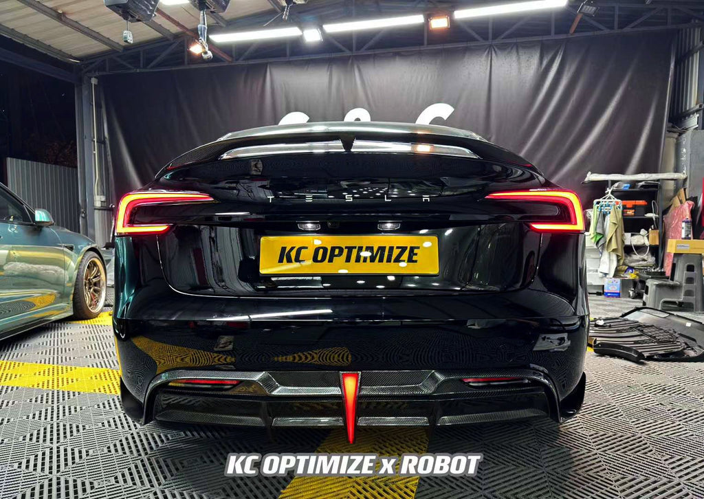 ROBOT - TESLA MODEL 3 HIGHLAND 2024+ LOWLINE FRP / CARBON FIBRE BODYKIT