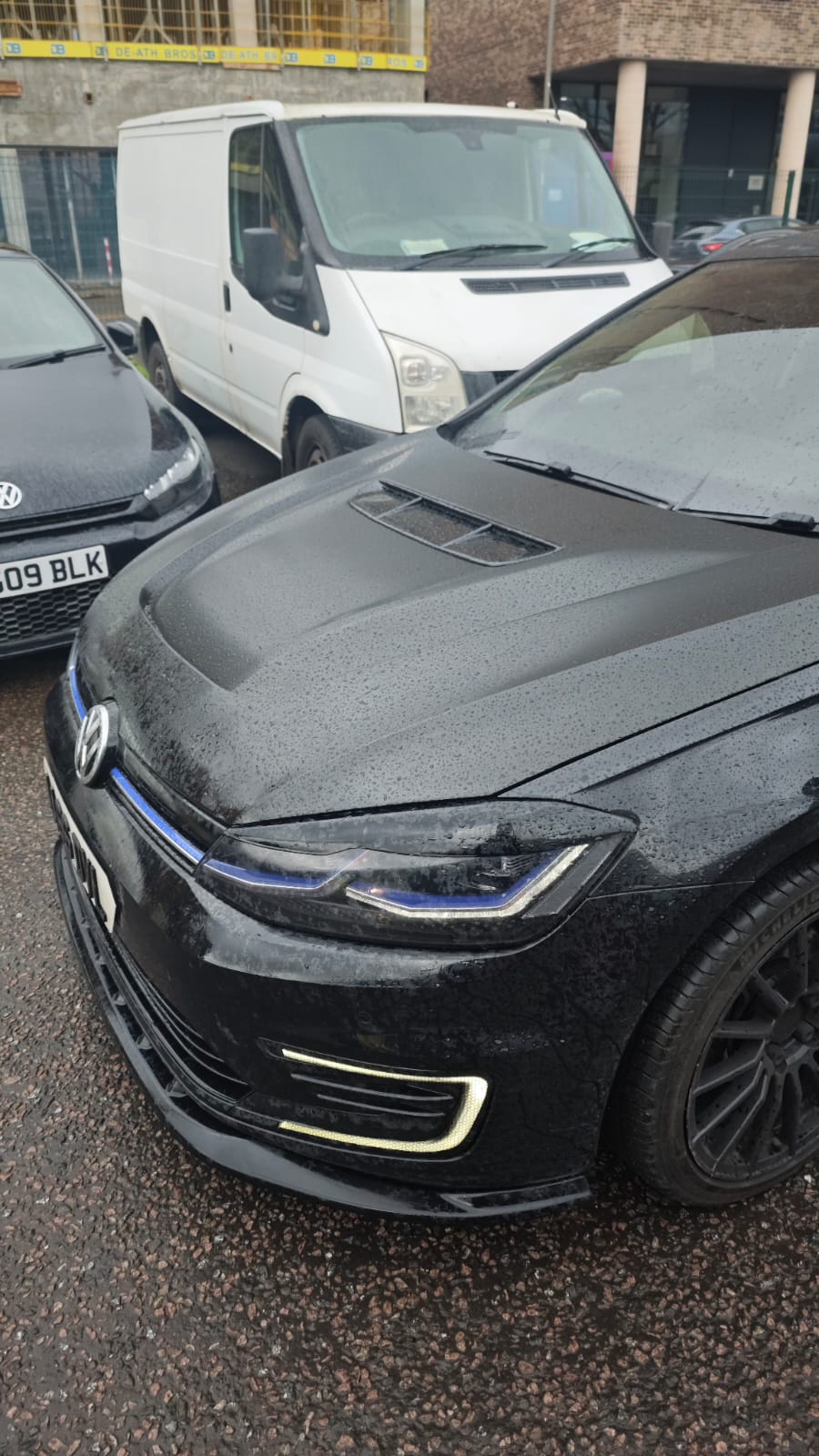 ROBOT - VOLKSWAGEN GOLF GTI / GOLF R ( MK7 / MK7.5 ) BONNET HOOD