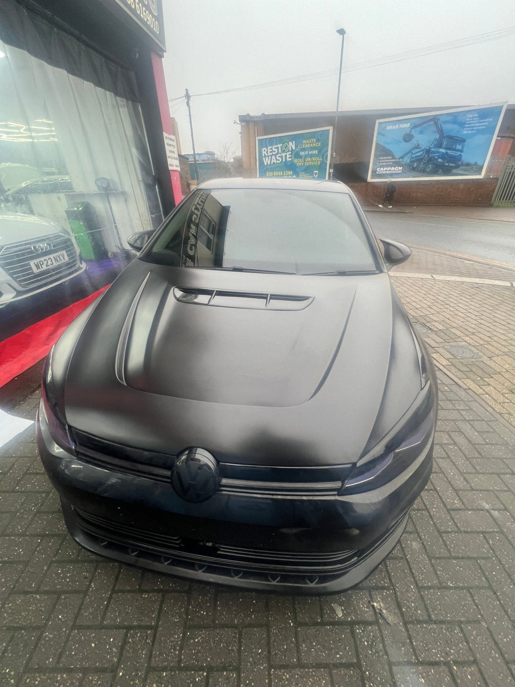 ROBOT - VOLKSWAGEN GOLF GTI / GOLF R ( MK7 / MK7.5 ) BONNET HOOD