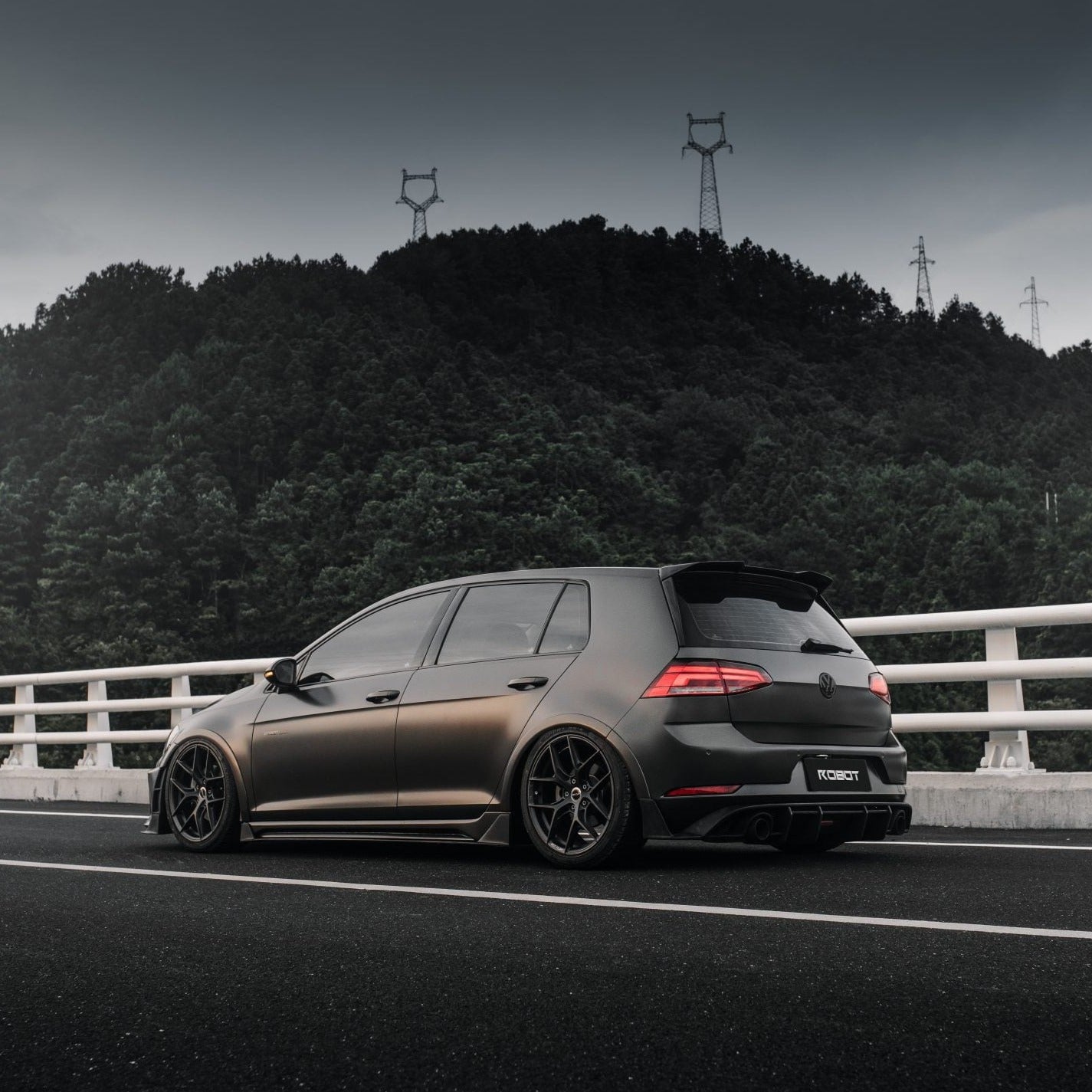 ROBOT - VOLKSWAGEN GOLF GTI MK7.5 REAR DIFFUSER