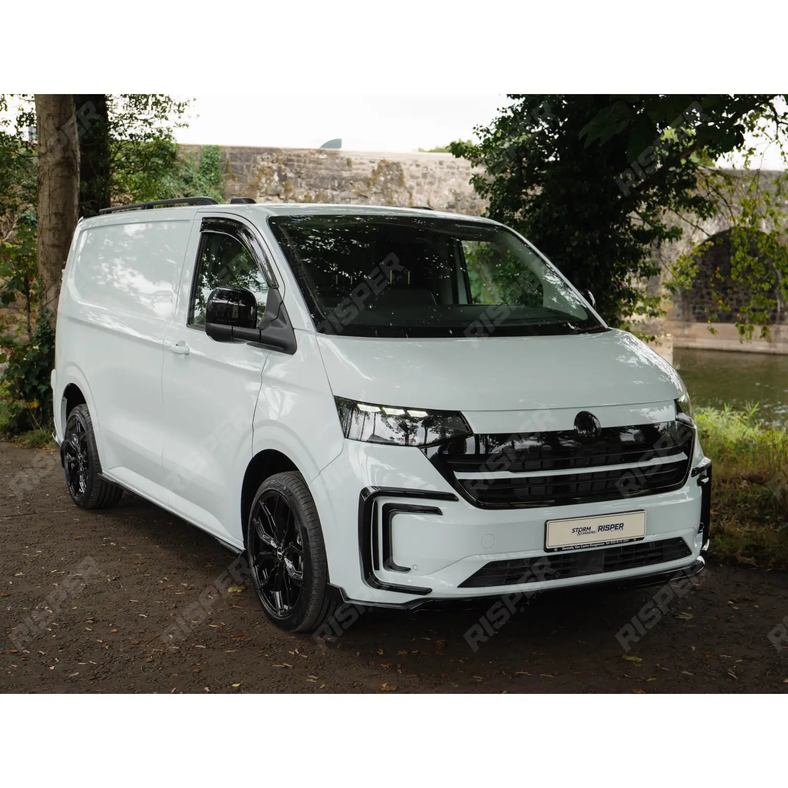 Roof Rails In Black For Volkswagen Transporter T7 2024+ - SWB Sport Style