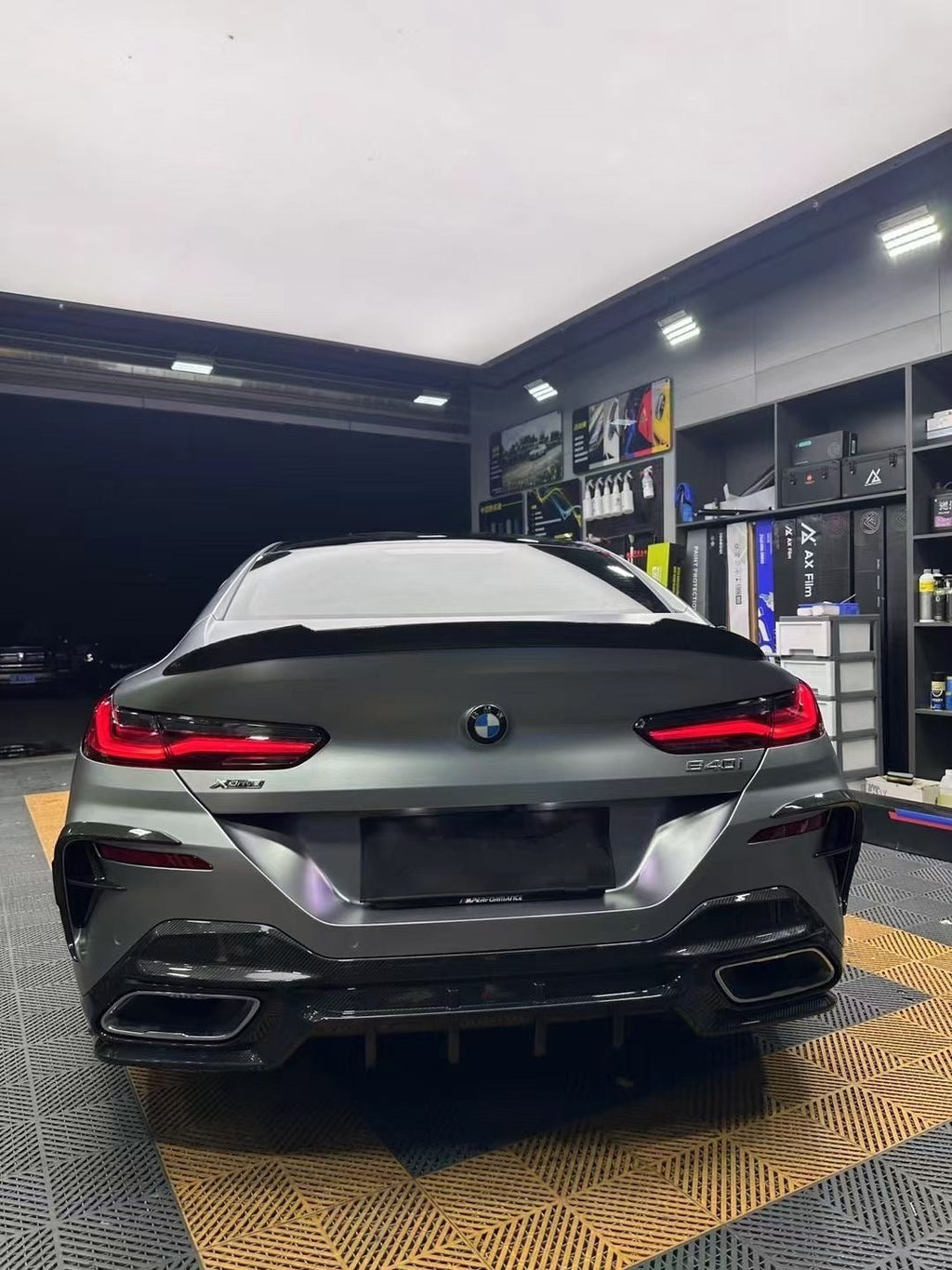 SOOQOO - BMW 8 SERIES GRAN COUPE G16 CARBON FIBER REAR DIFFUSER