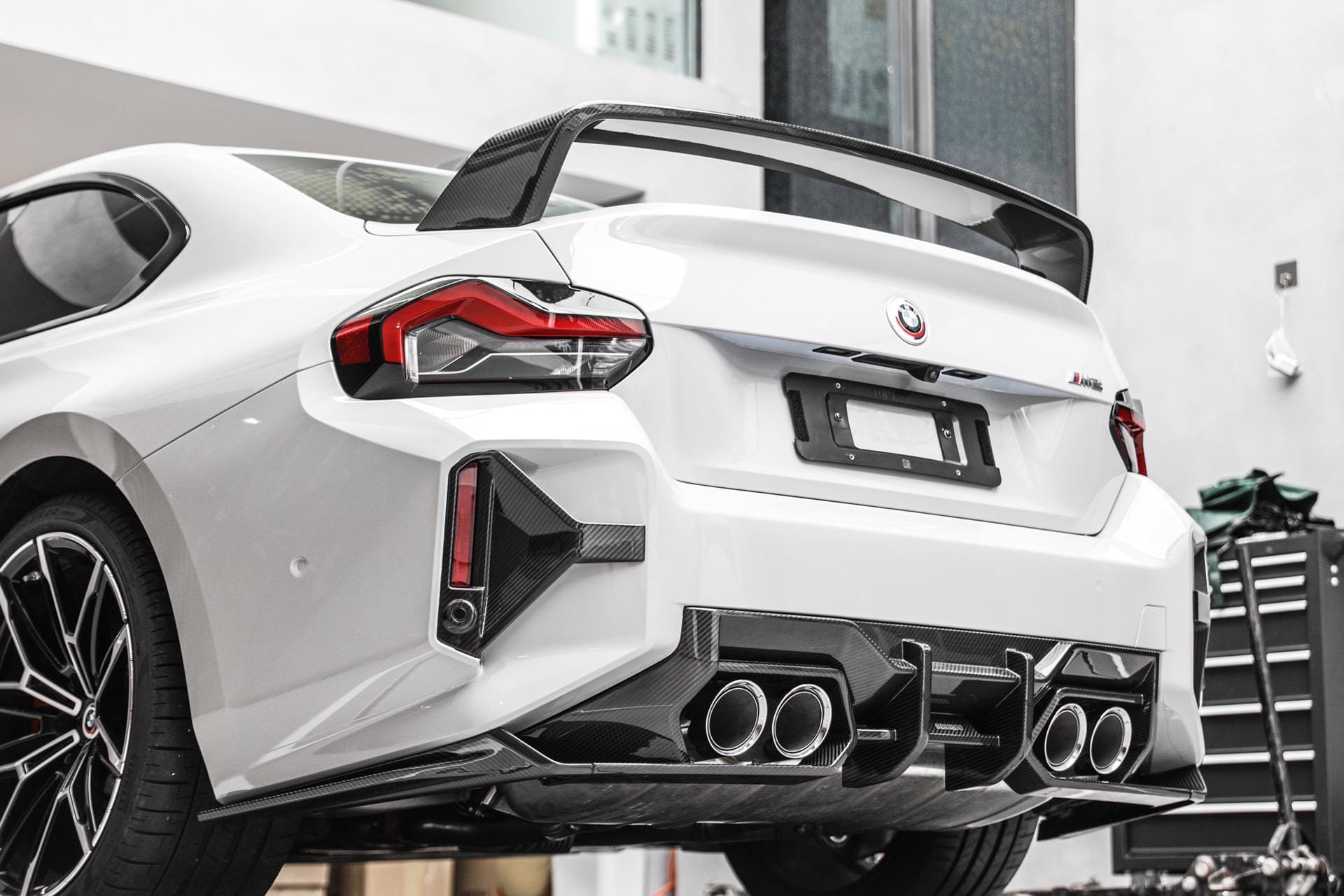 SOOQOO - BMW M2 G87 DRY CARBON FIBRE REAR BUMPER INSERTS