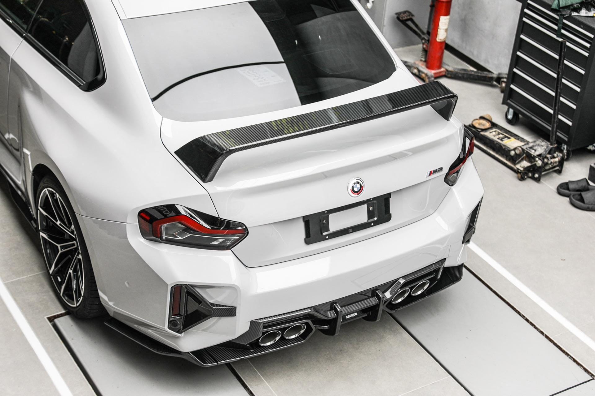 SOOQOO - BMW M2 G87 DRY CARBON FIBRE REAR BUMPER INSERTS