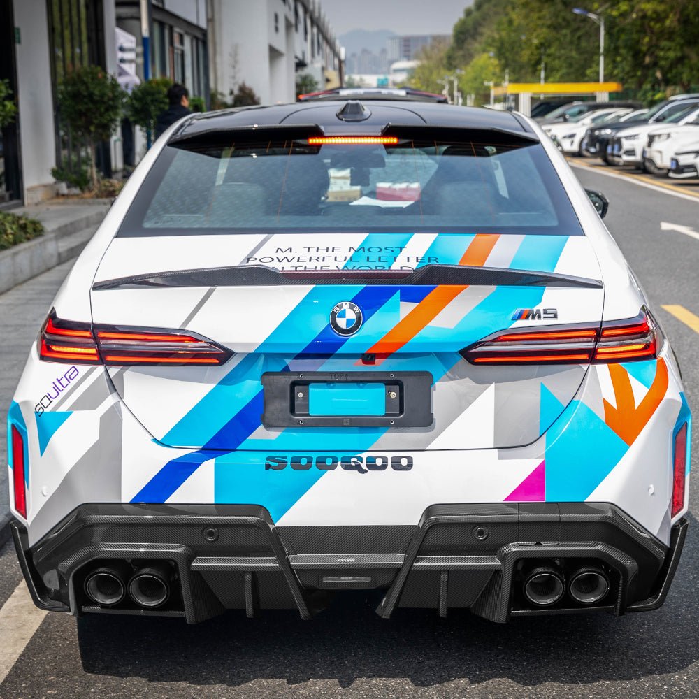 SOOQOO - BMW M5 G90 DRY CARBON FIBER ROOF SPOILER