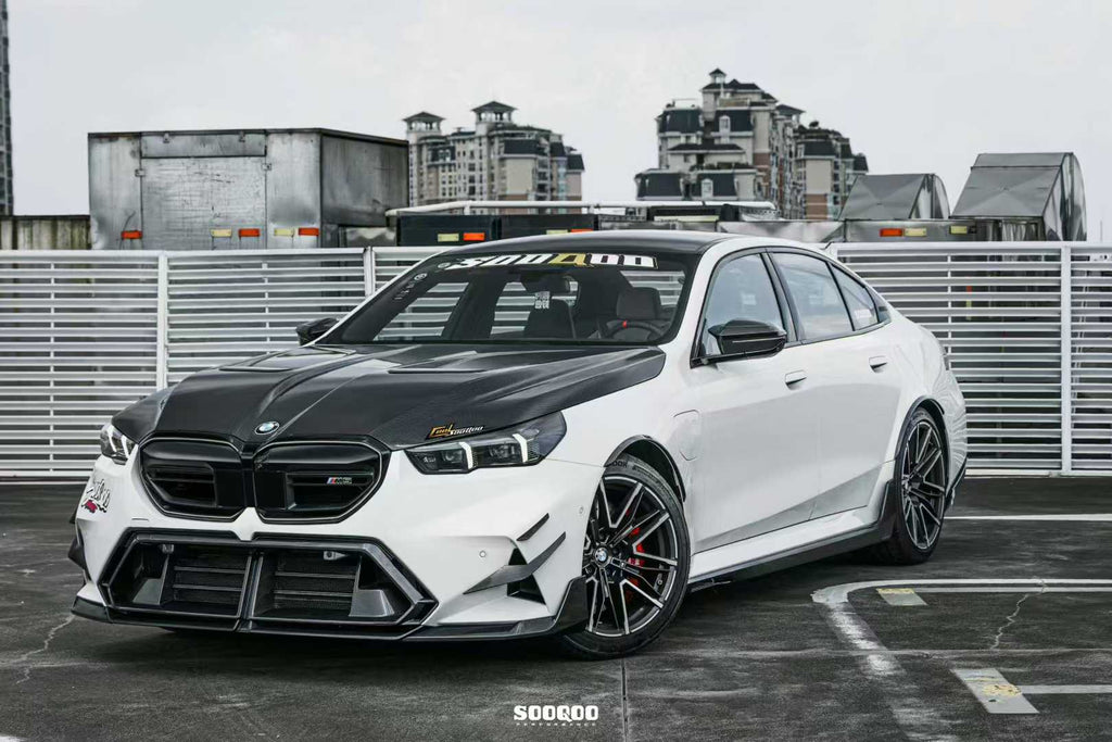SOOQOO - BMW M5 G90 / G99 DRY CARBON FIBER BONNET HOOD