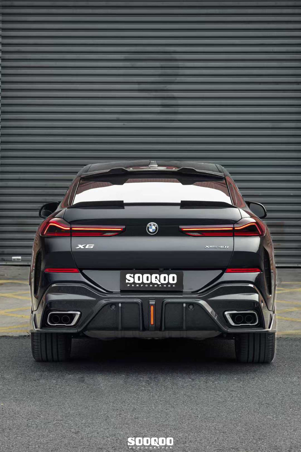 SOOQOO - BMW X6 G06 DRY CARBON FIBER LED REAR DIFFUSER