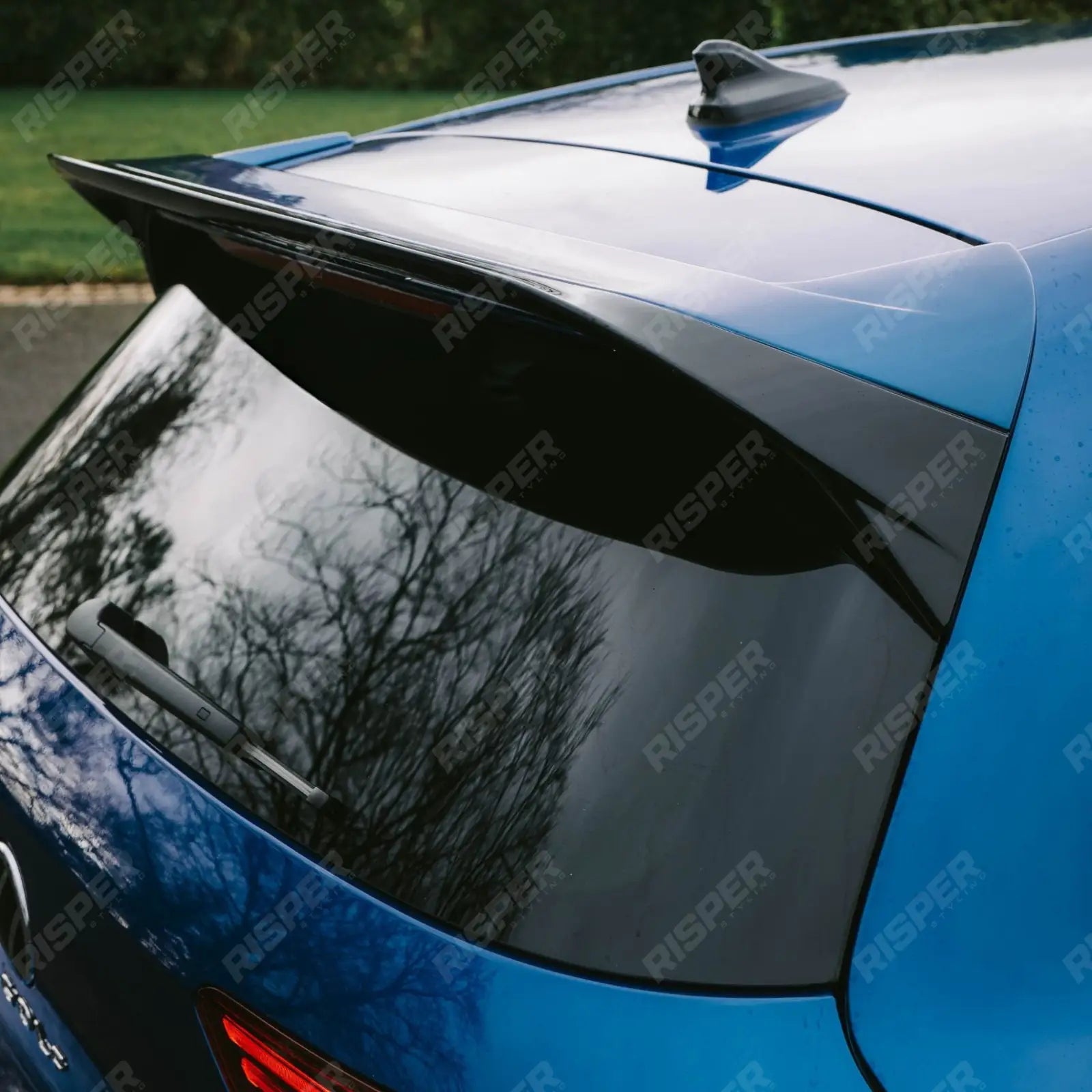 Spoiler in Gloss Black For Volkswagen Golf MK8 R/R-Line/GTI 2020+ - Club Sport CS Style Rear