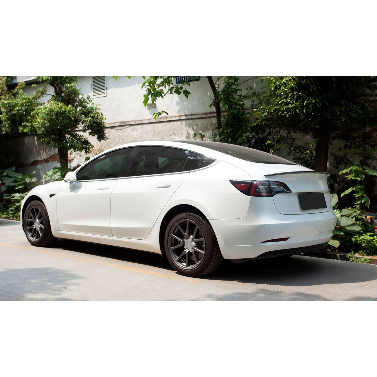 OEM Style Pre-Preg Carbon Fibre Boot Spoiler for Tesla Model 3 16-23