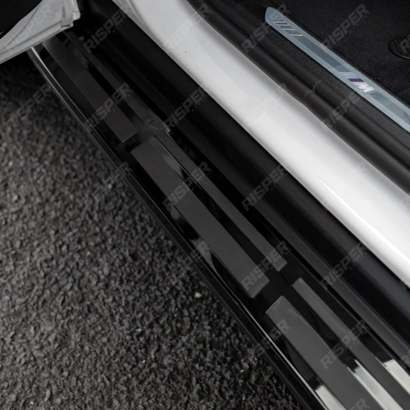 Steps Gloss Black For BMW X7 G07 Side