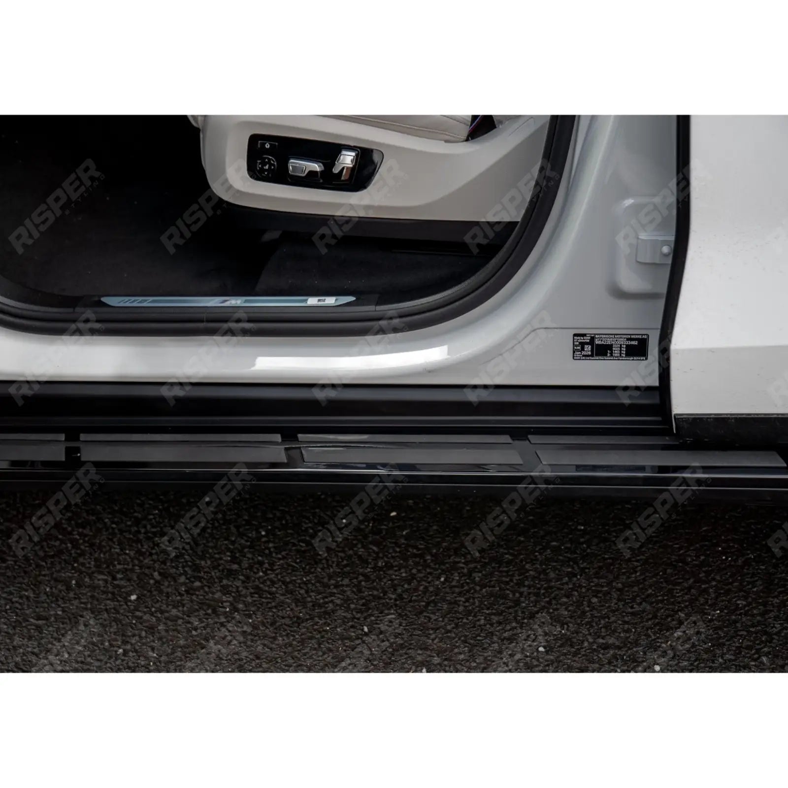 Steps Gloss Black For BMW X7 G07 Side