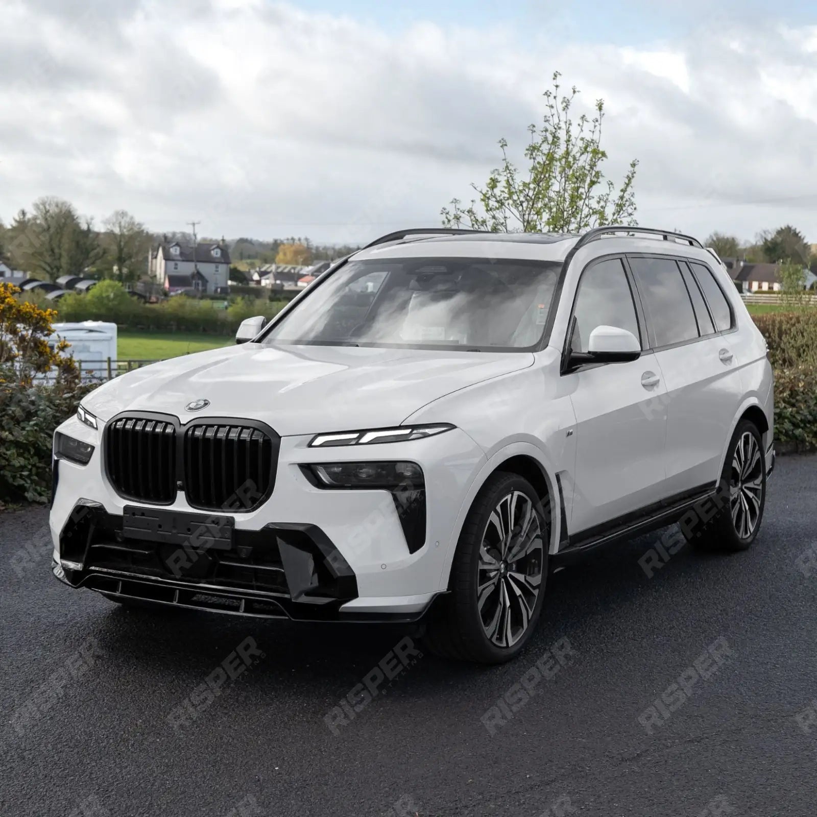 Steps Gloss Black For BMW X7 G07 Side