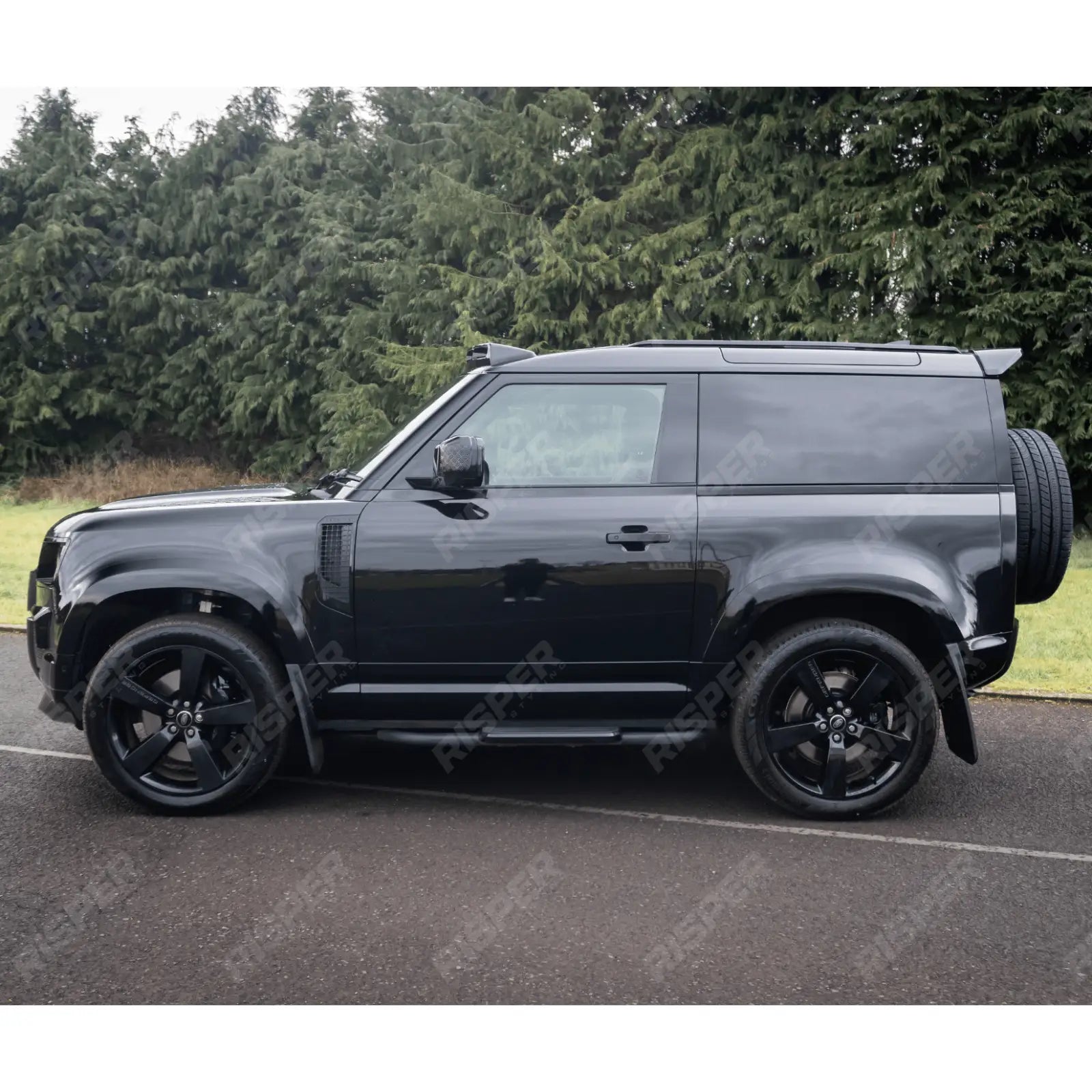 STX Style Gloss Black Roof Rails For Land Rover Defender 90 L663 2020 On