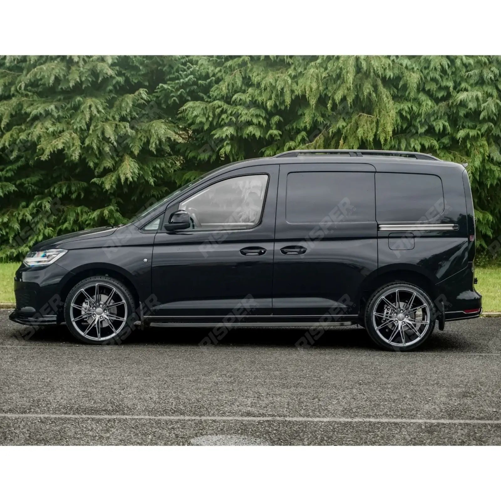 SWB Trapezoid Side Bars in Gloss Black For VW Caddy 2021 On