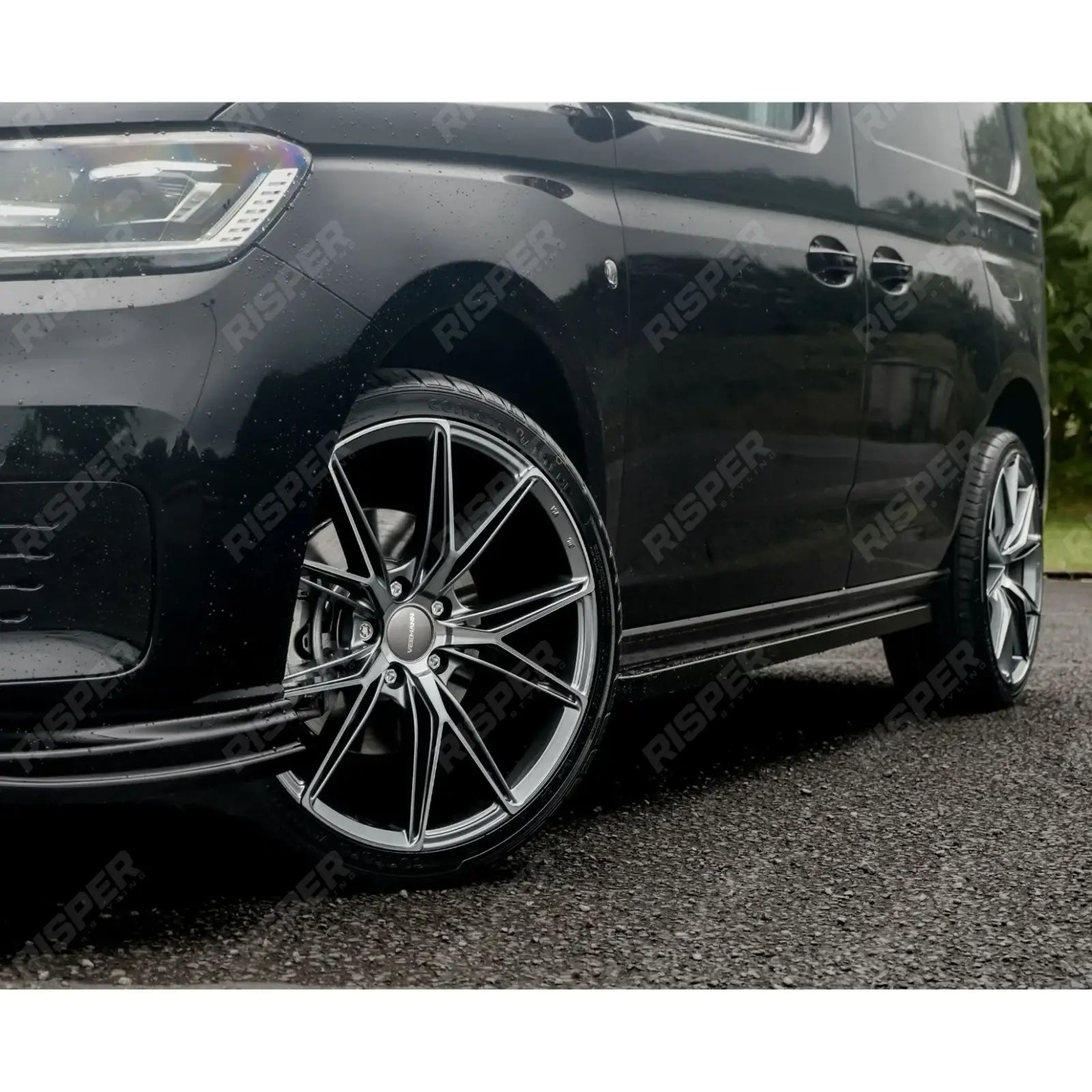 SWB Trapezoid Side Bars in Gloss Black For VW Caddy 2021 On