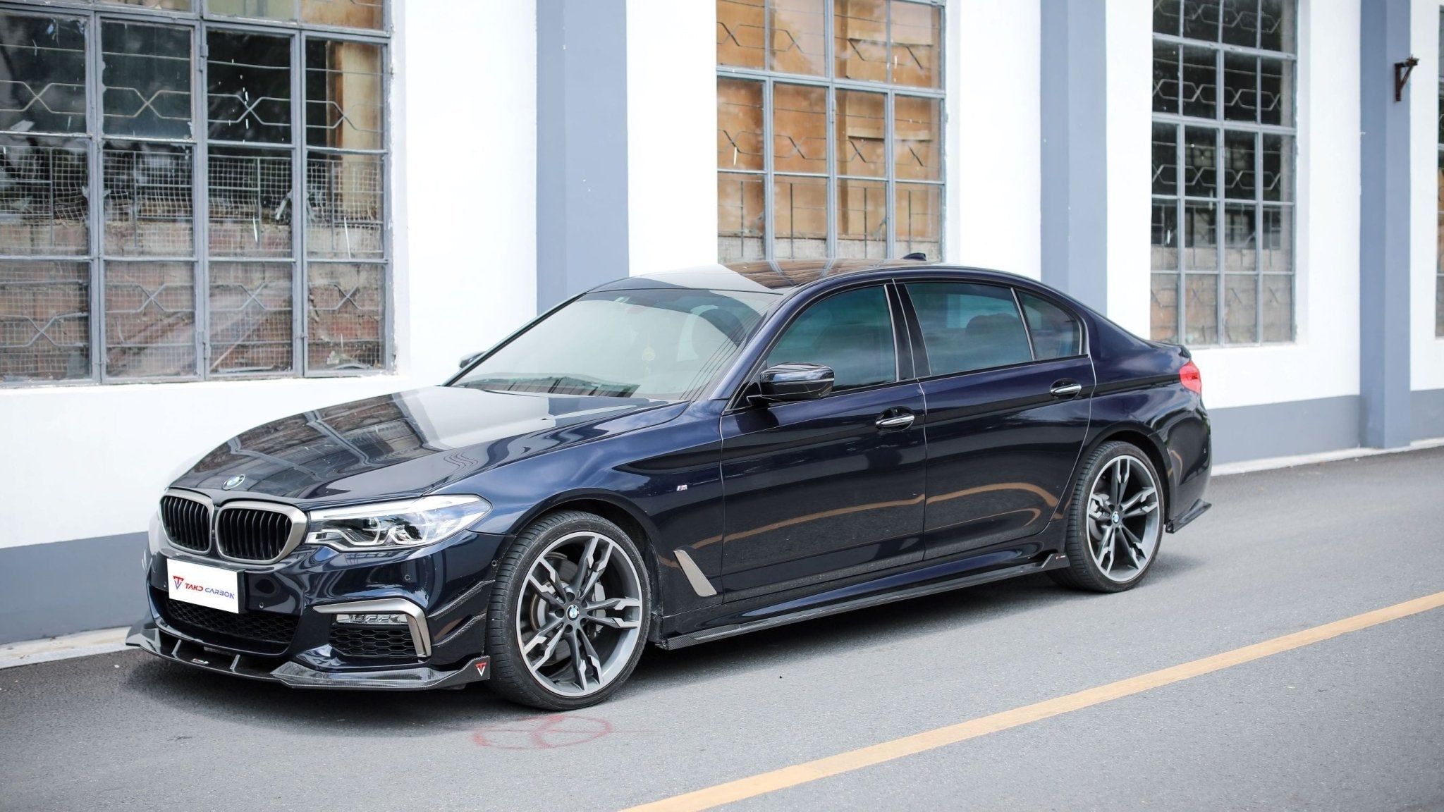 TAKD – BMW 5 SERIES G30 PRE LCI CARBON FRONT CANARDS