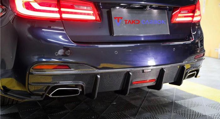 TAKD – BMW 5 SERIES G30 PRE LCI CARBON REAR DIFFUSER + REAR SIDE SKIRTS