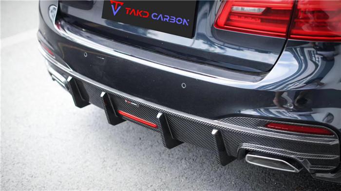 TAKD – BMW 5 SERIES G30 PRE LCI CARBON REAR DIFFUSER + REAR SIDE SKIRTS