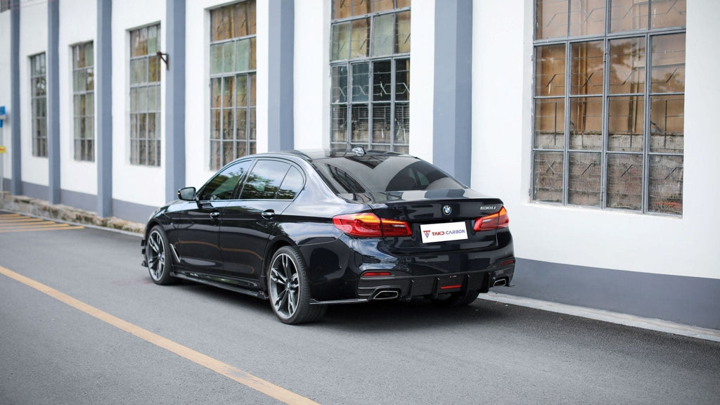 TAKD – BMW 5 SERIES G30 PRE LCI CARBON REAR DIFFUSER + REAR SIDE SKIRTS