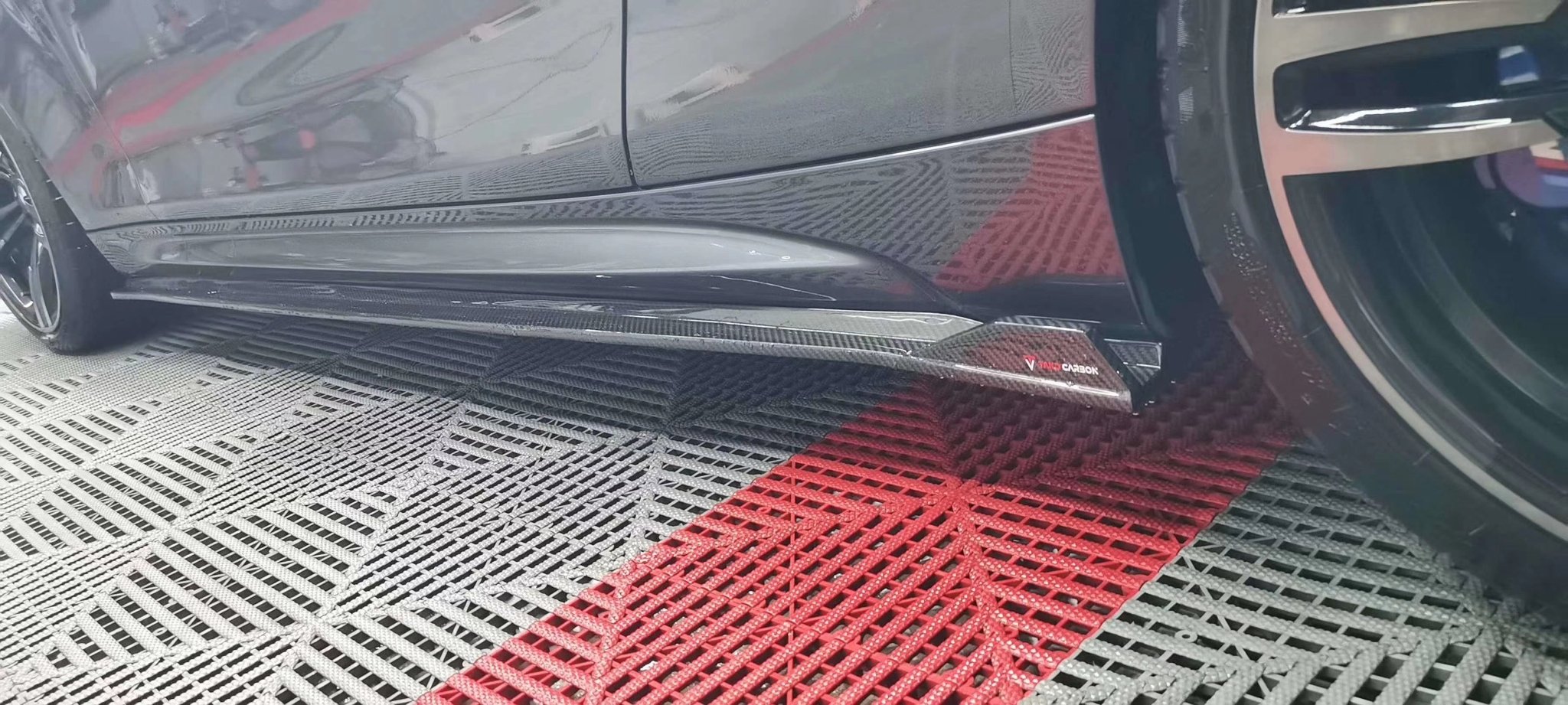 TAKD - BMW M2 / M2C F87 DRY CARBON FIBRE SIDE SKIRTS