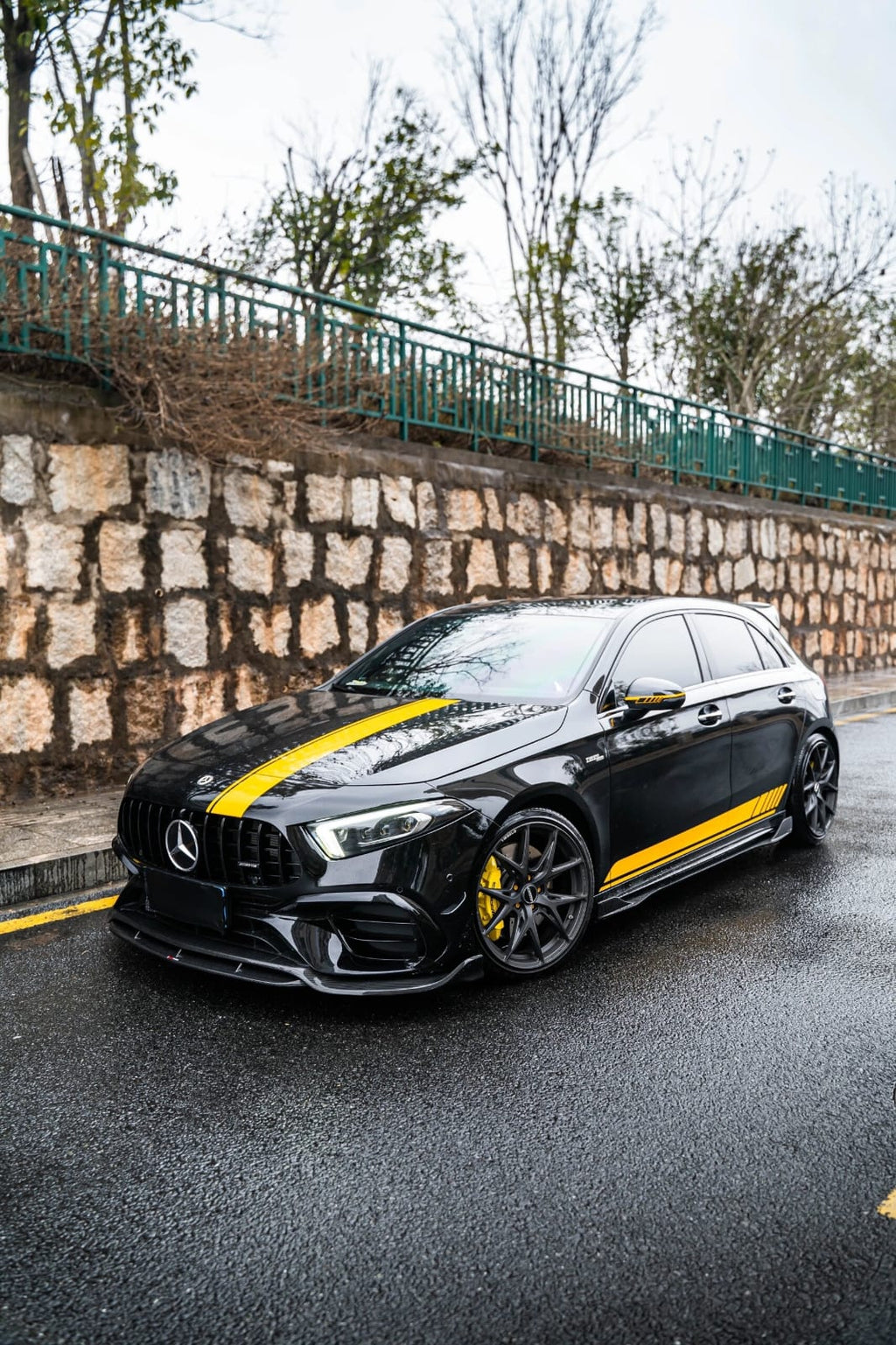 TAKD - MERCEDES A CLASS W177 A45 CARBON FRONT LIP SPLITTER