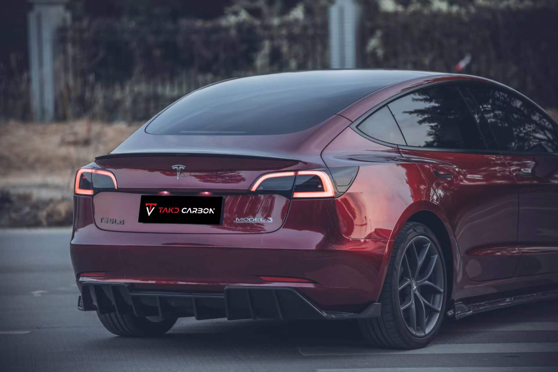 TAKD - TESLA MODEL 3 DRY CARBON FIBRE FULL BODY KIT