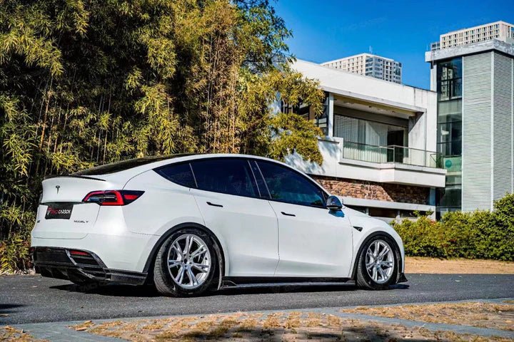 TAKD - TESLA MODEL Y DRY CARBON FIBRE SIDE SKIRTS