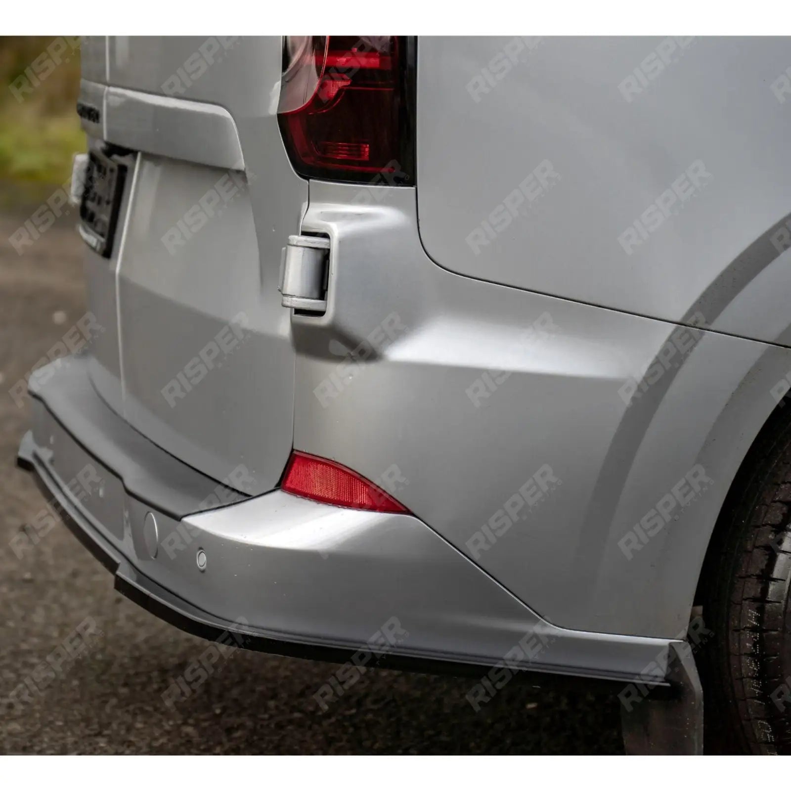 V1 Premium Aero Kit In Gloss Black For Volkswagen Transporter T7 LWB 2025 on