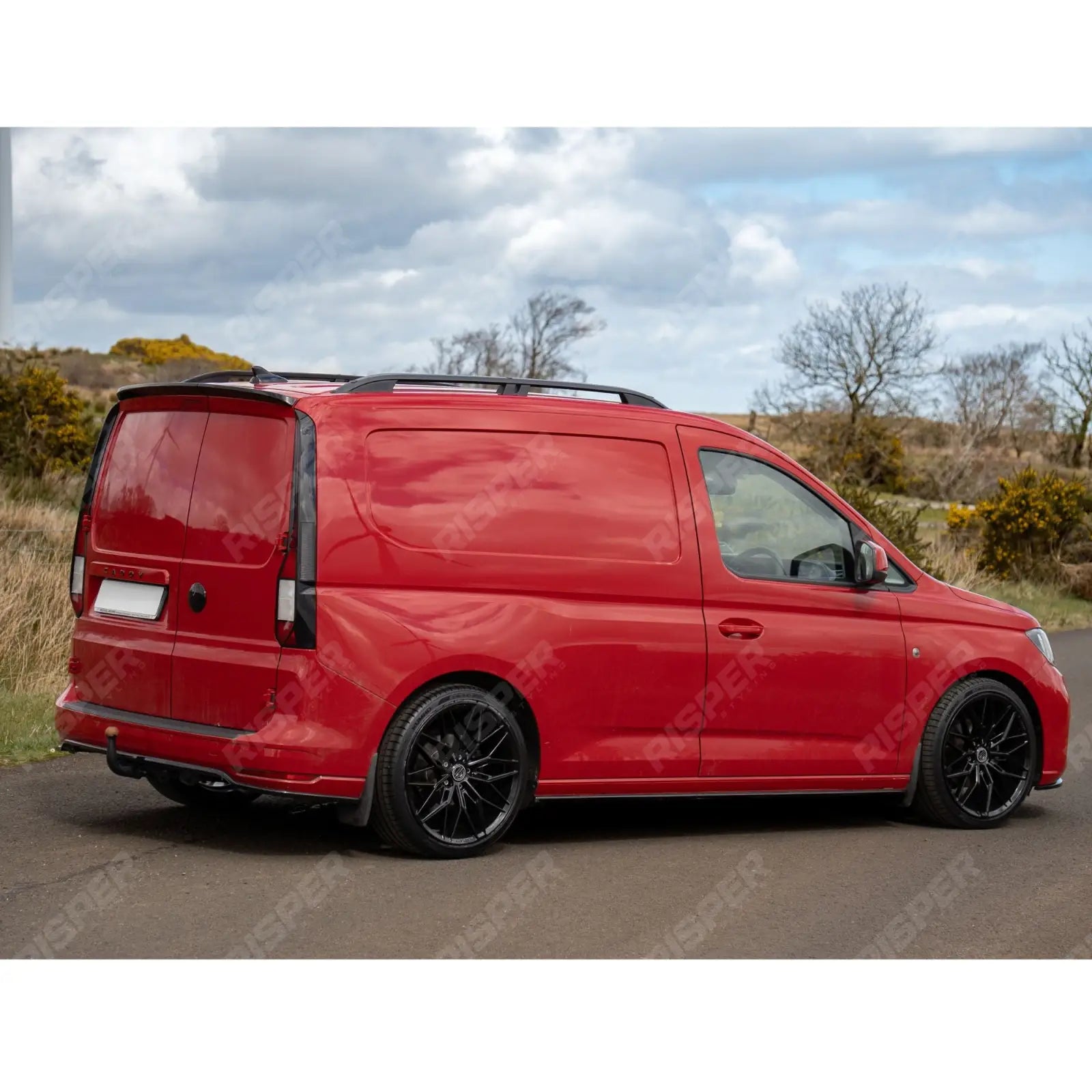 Body Kit In Gloss Black For Volkswagen Caddy MK5 2021+