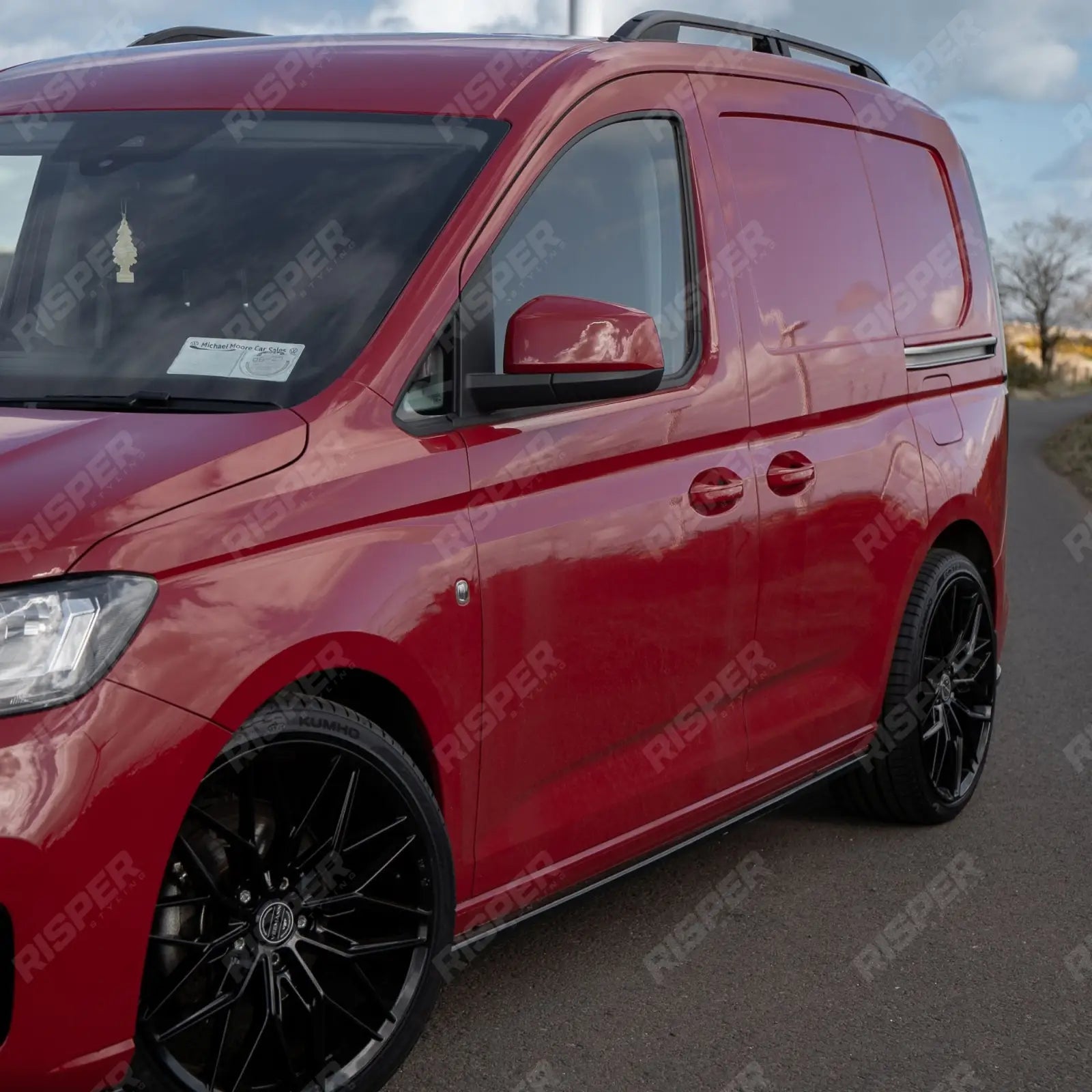 Body Kit In Gloss Black For Volkswagen Caddy MK5 2021+