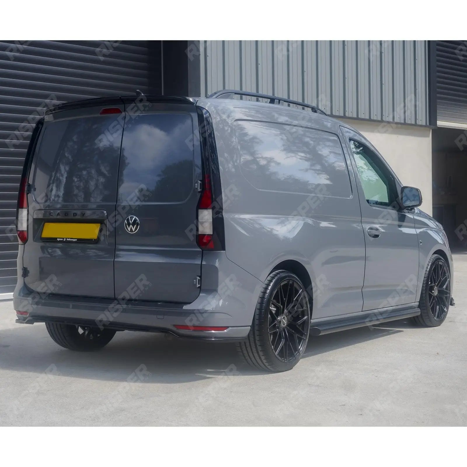 Volkswagen Caddy MK5 2021+ - Rear Bumper Splitter in Gloss Black